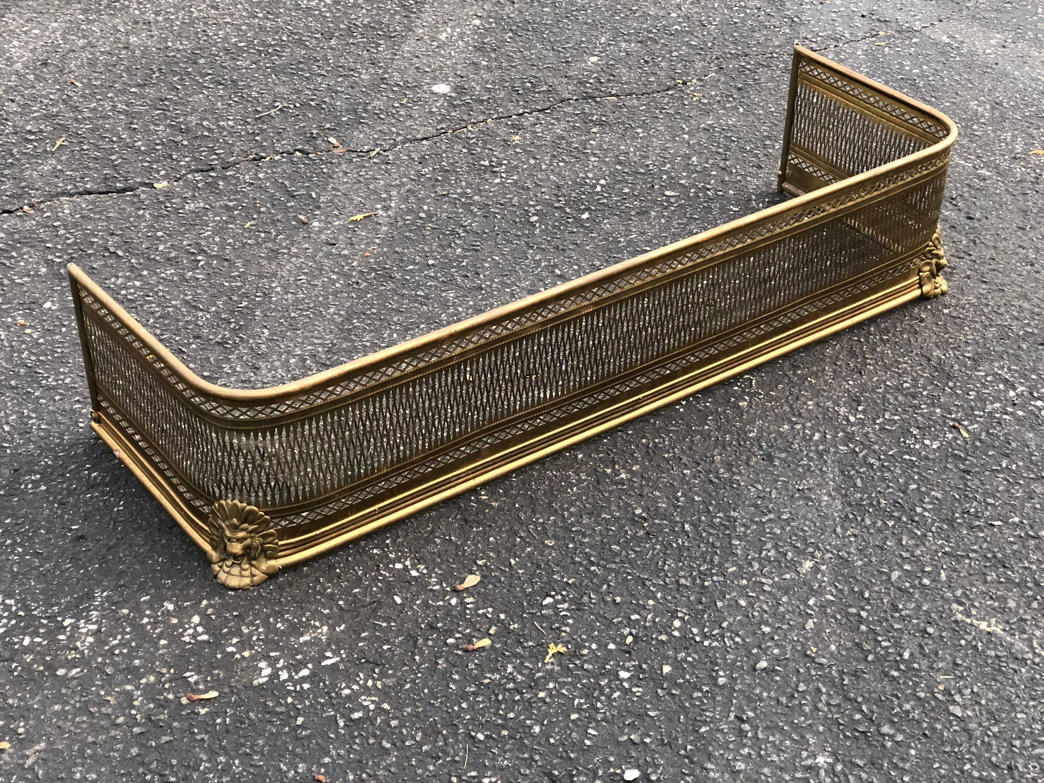 Pierced Brass Fireplace Fender with Lions In Good Condition In Redding, CT