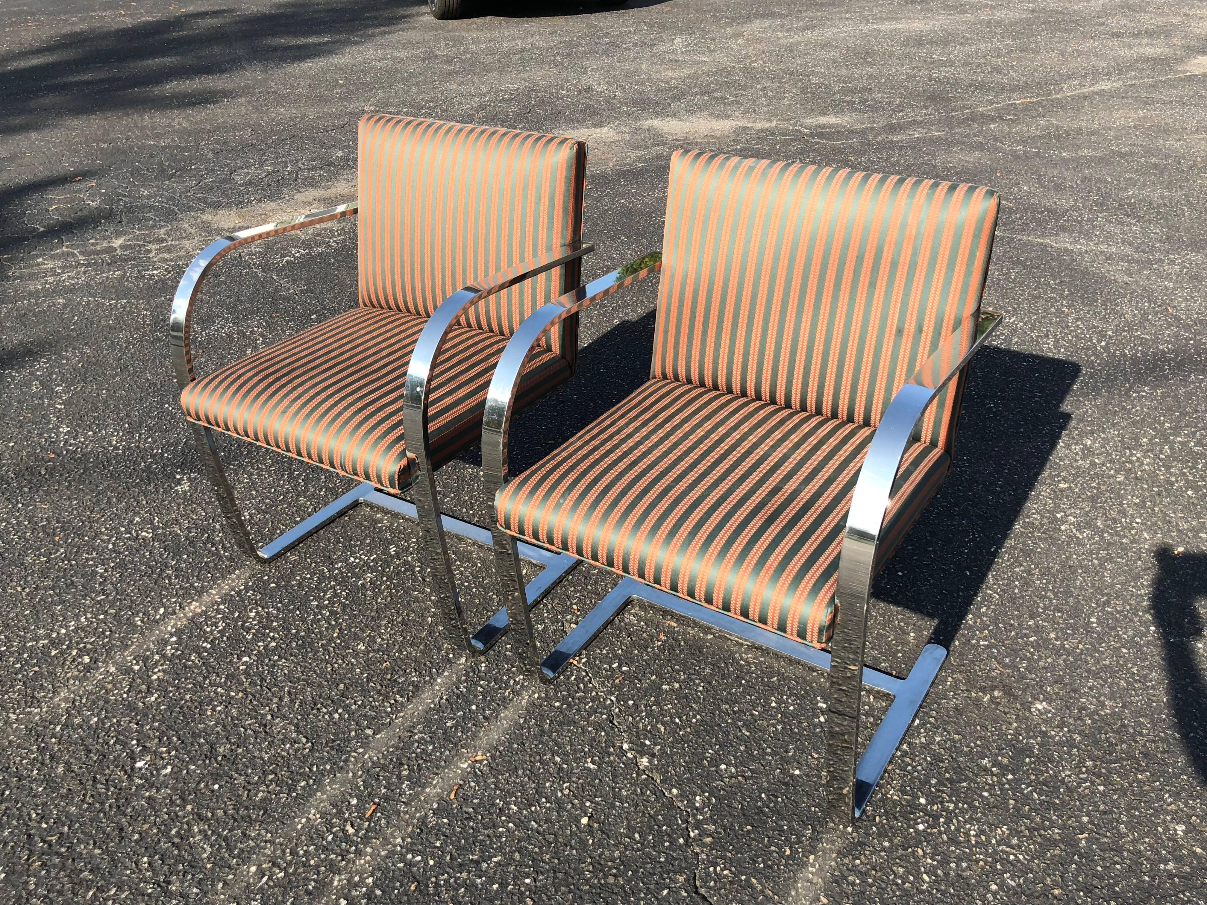 Late 20th Century Pair of Flat Bar Brno Chairs attributed to Ludwig Mies van der Rohe for Knoll