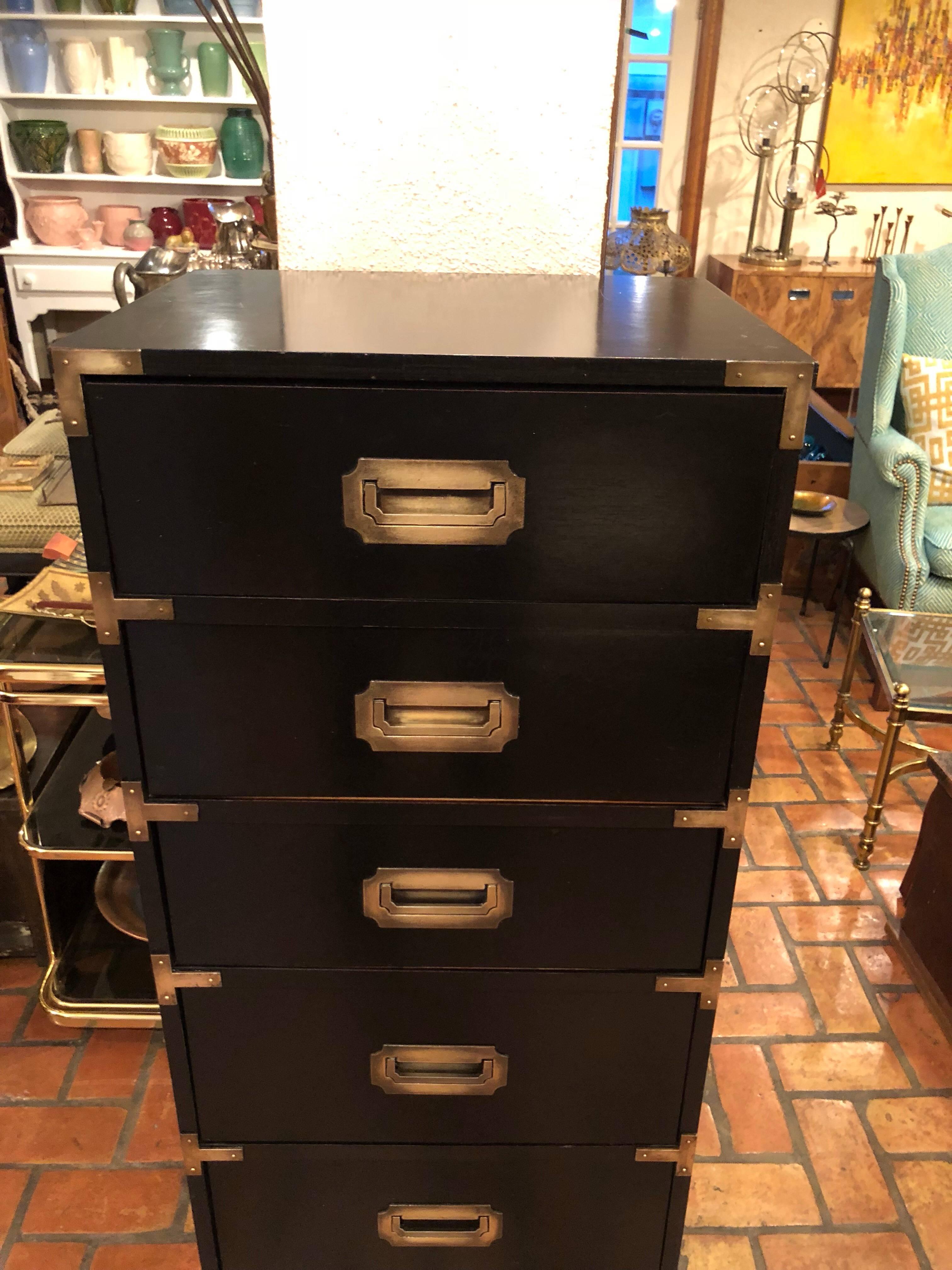 black campaign dresser