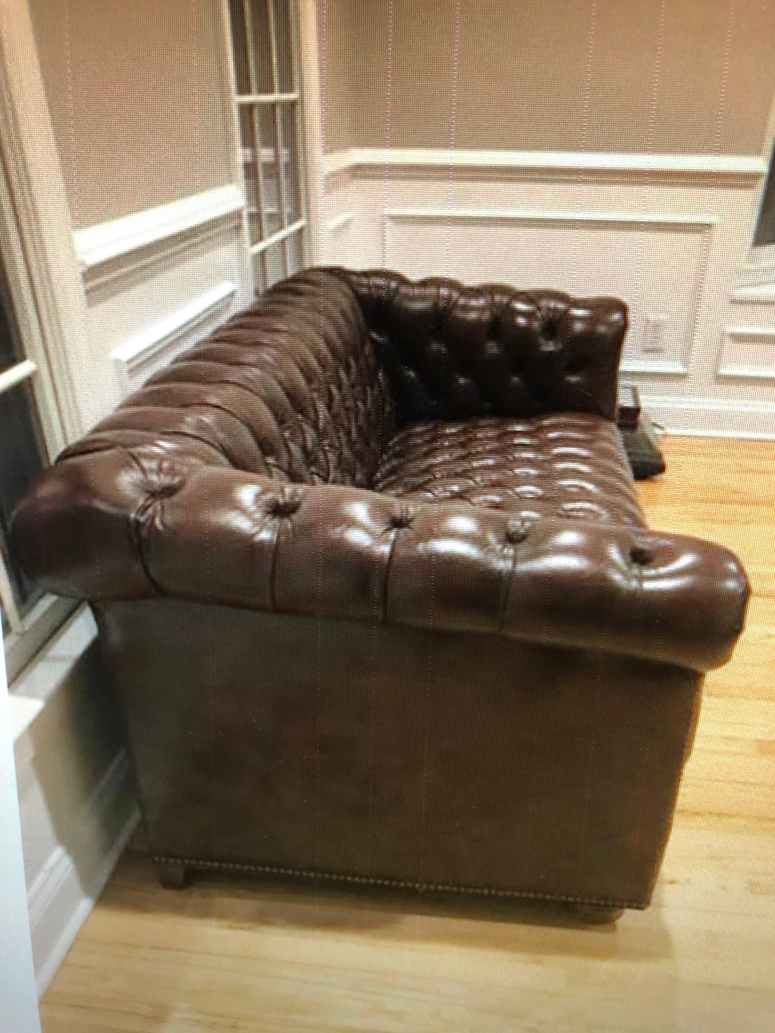 Brown Tufted Leather Chesterfield Sofa In Good Condition In Redding, CT
