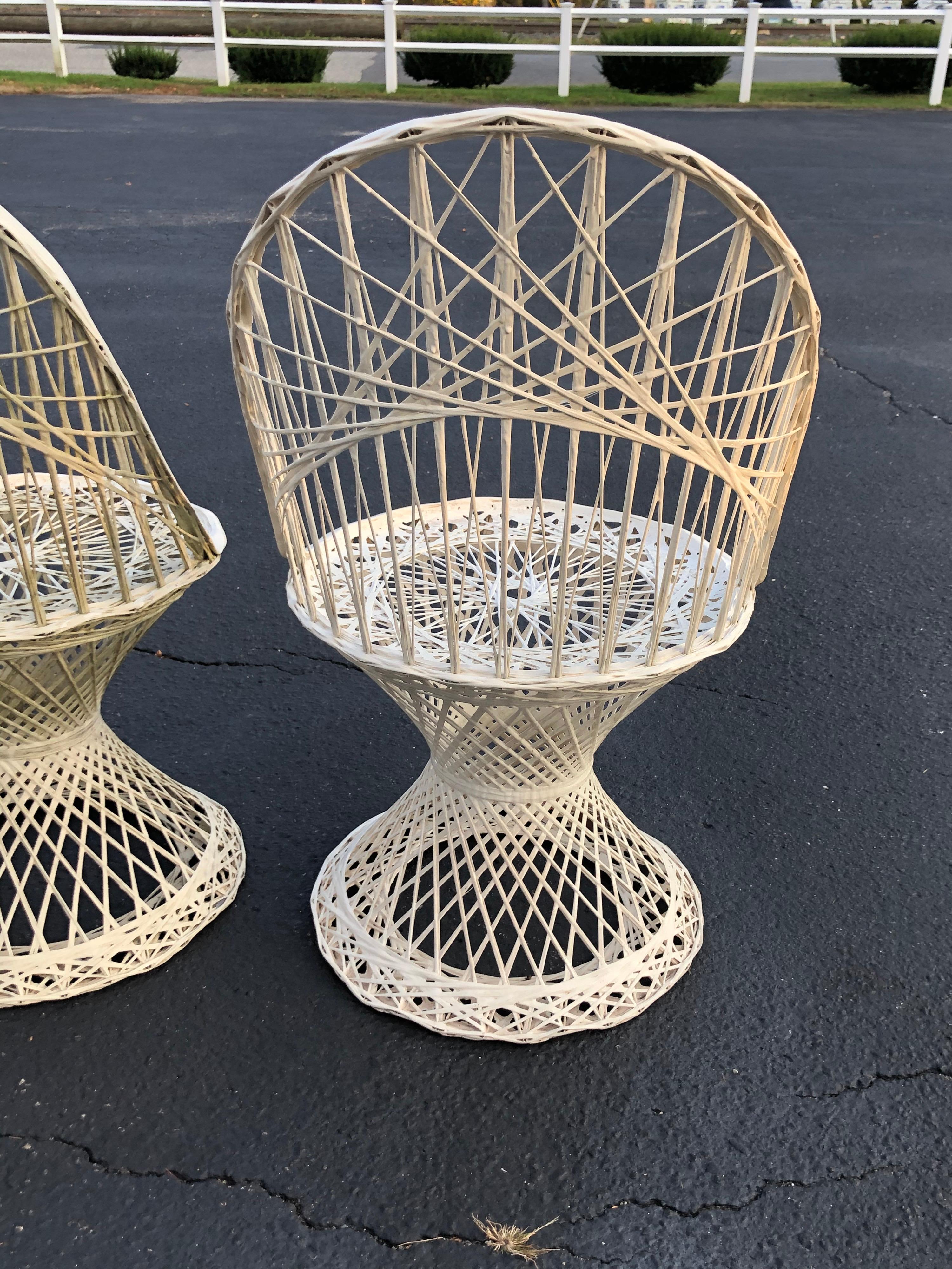 Table et chaises en fibre de verre filée Russell Woodard:: modèle moderne du milieu du siècle dernier 12