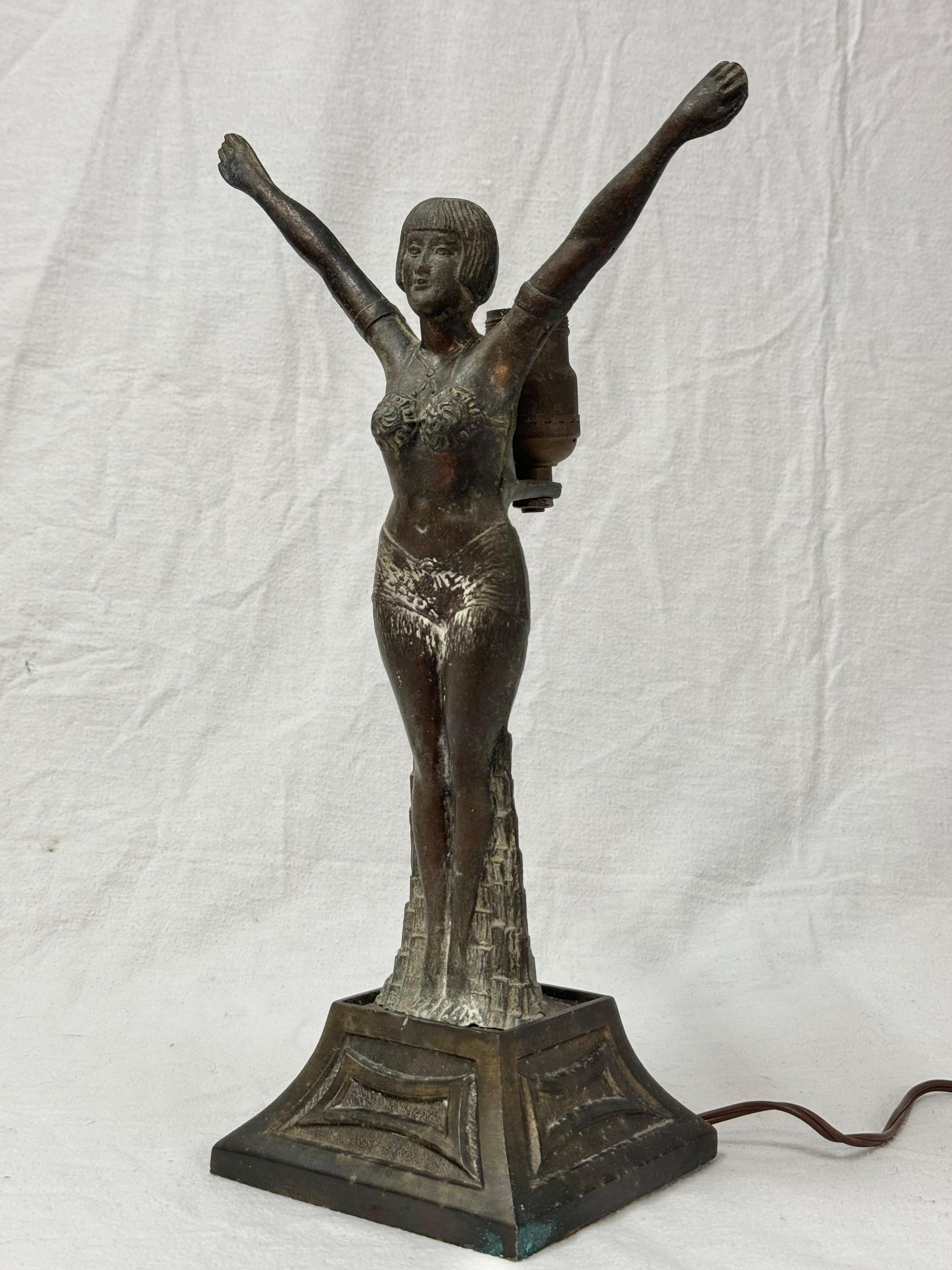 Lámpara Art Decó Bailarina Desconocido en venta