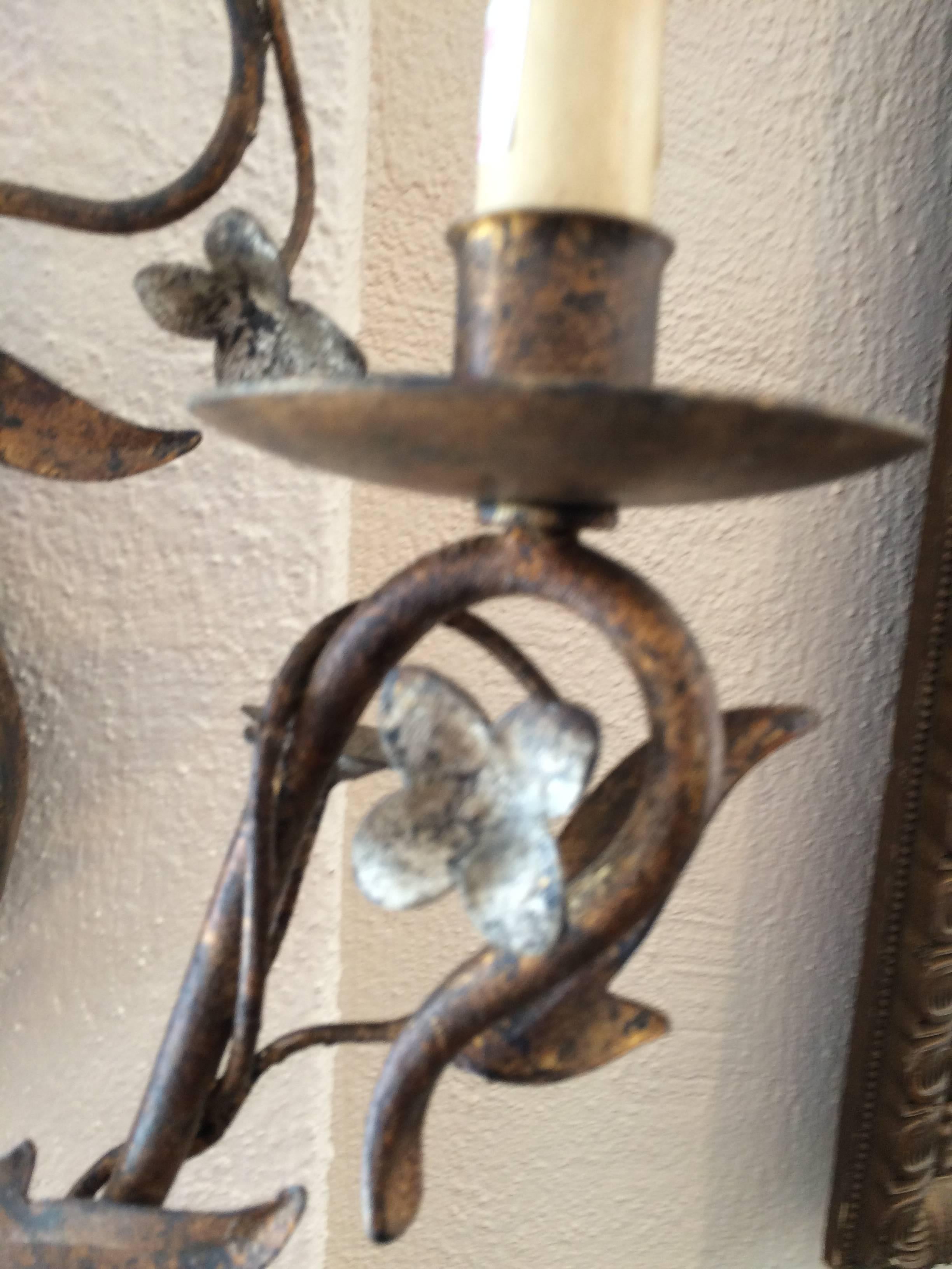 Floral Double Armed Iron Sconce 3
