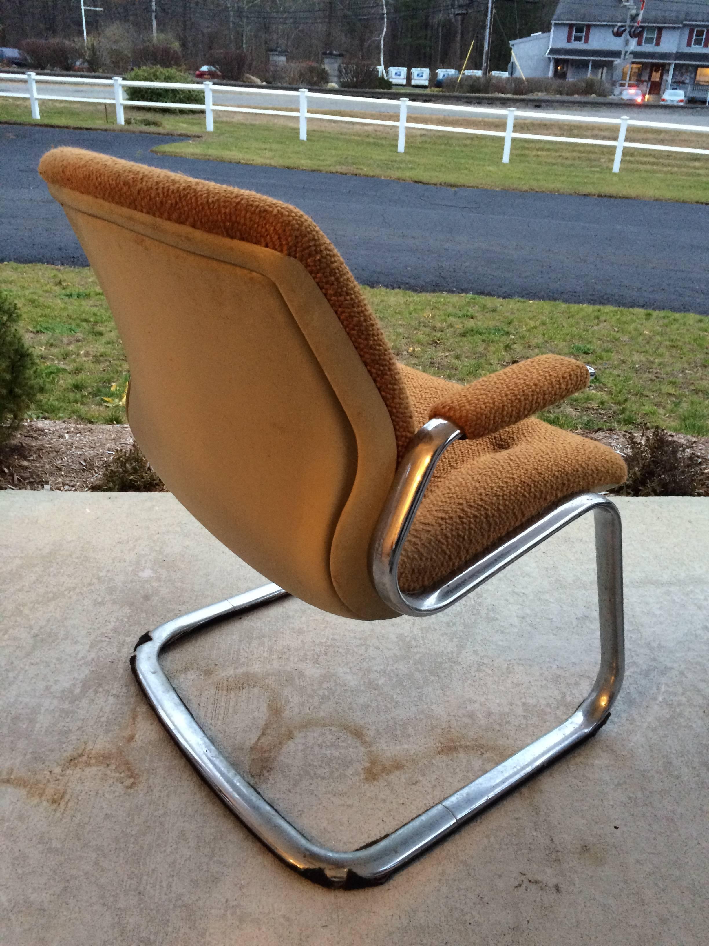Steelcase Chrome Cantilever Chair In Good Condition In Redding, CT