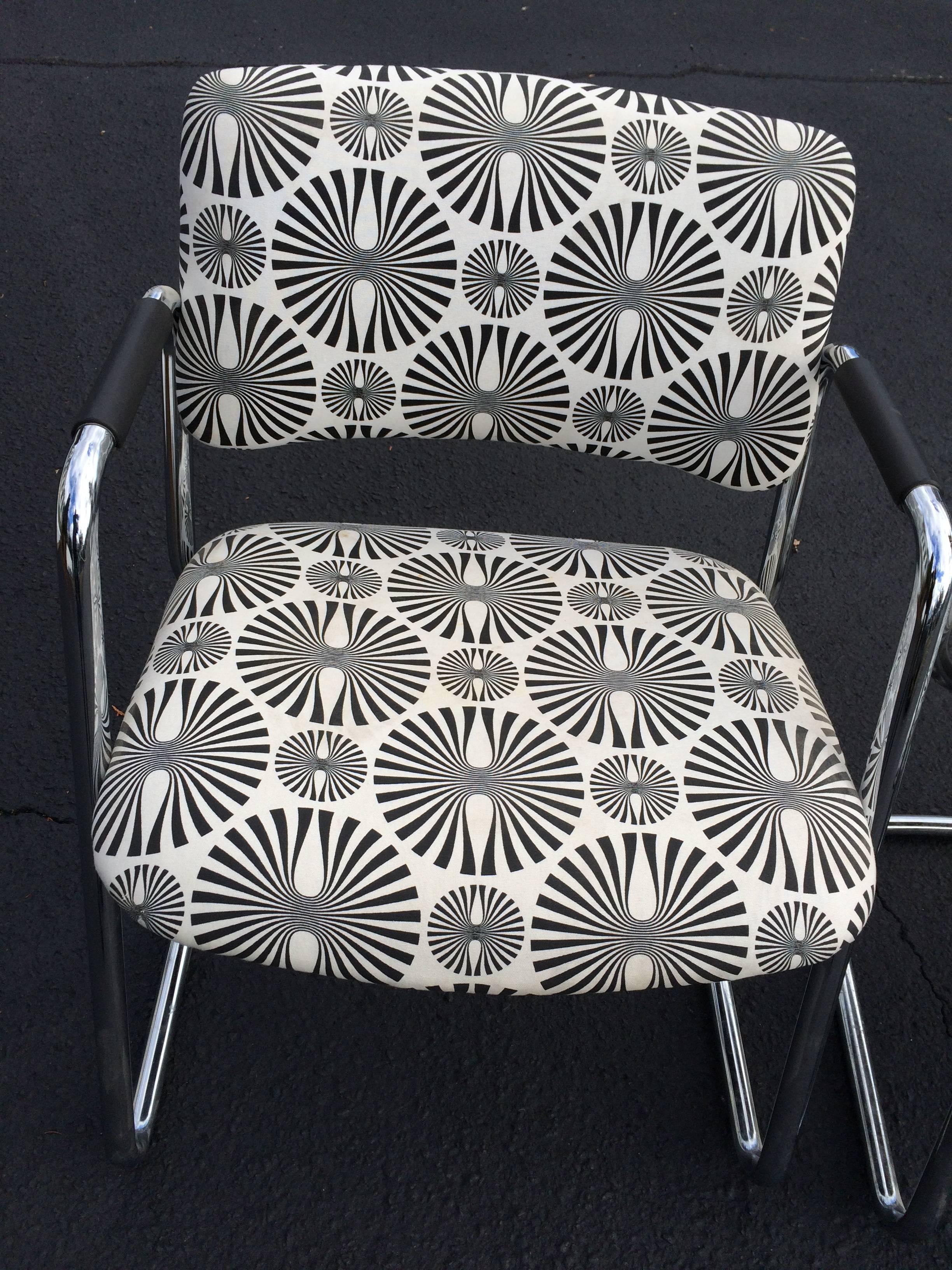 Pair of Mid-Century Optical Art Chairs in Black and White 1