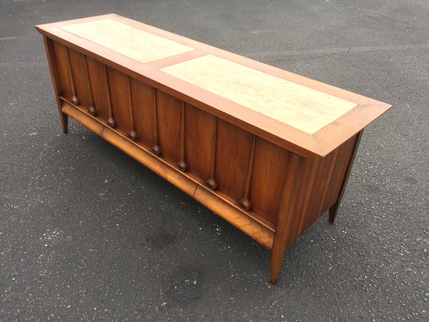 MidCentury Cedar Chest by Lane For Sale at 1stdibs