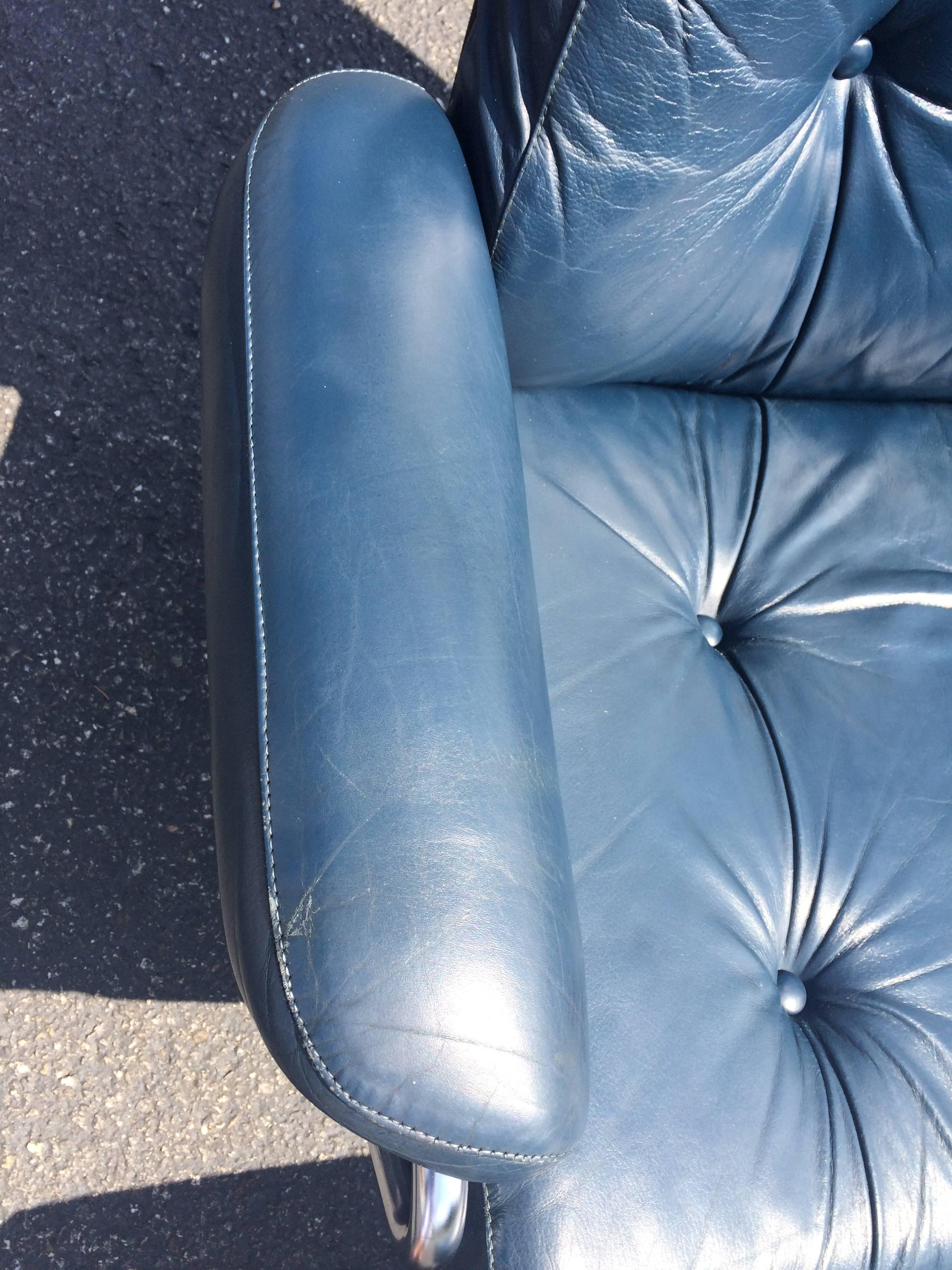  Leather Recliner Lounge Chair and Ottoman in Blue 3