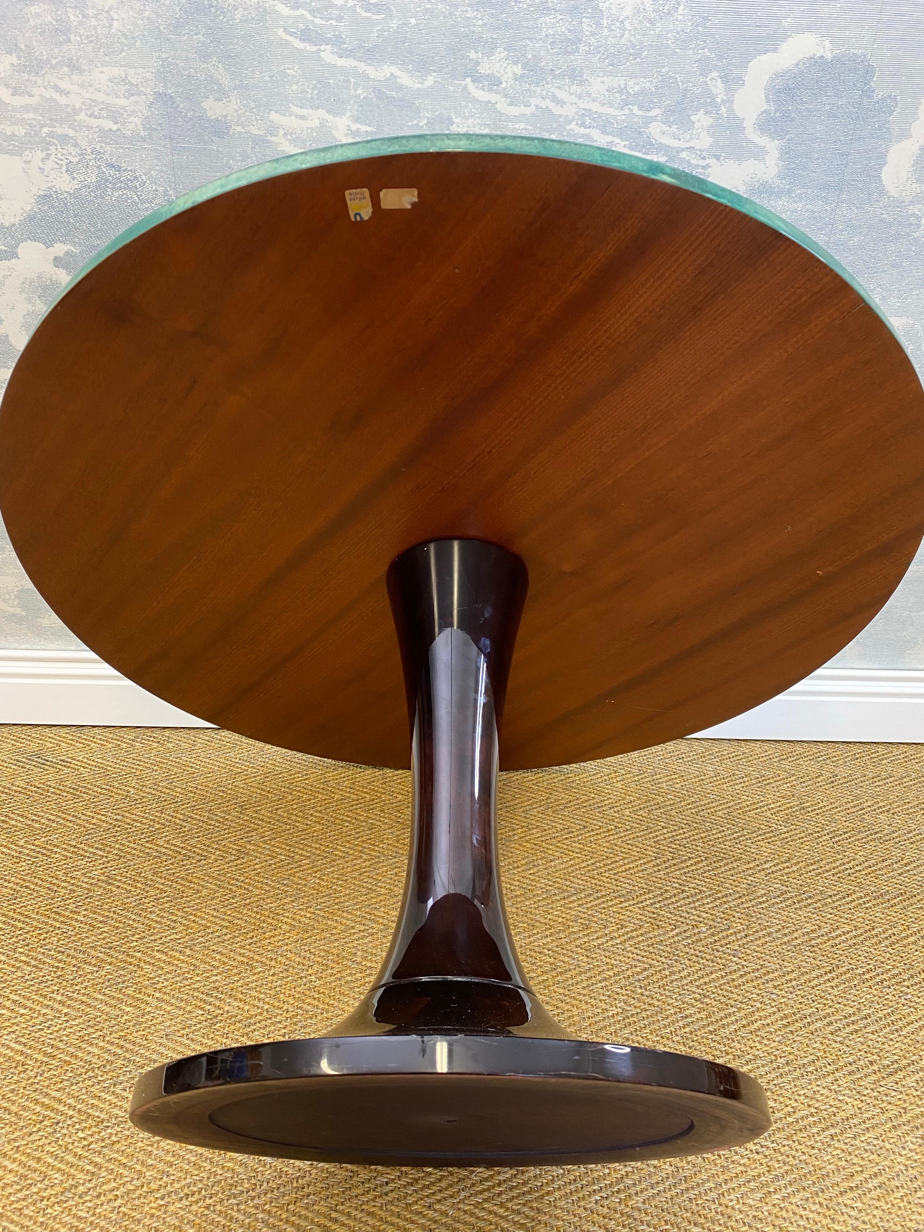 Raro da trovare! Tavolo da salotto Greene & Greene Tura con base a tulipano, Italia, anni '50 in vendita 2