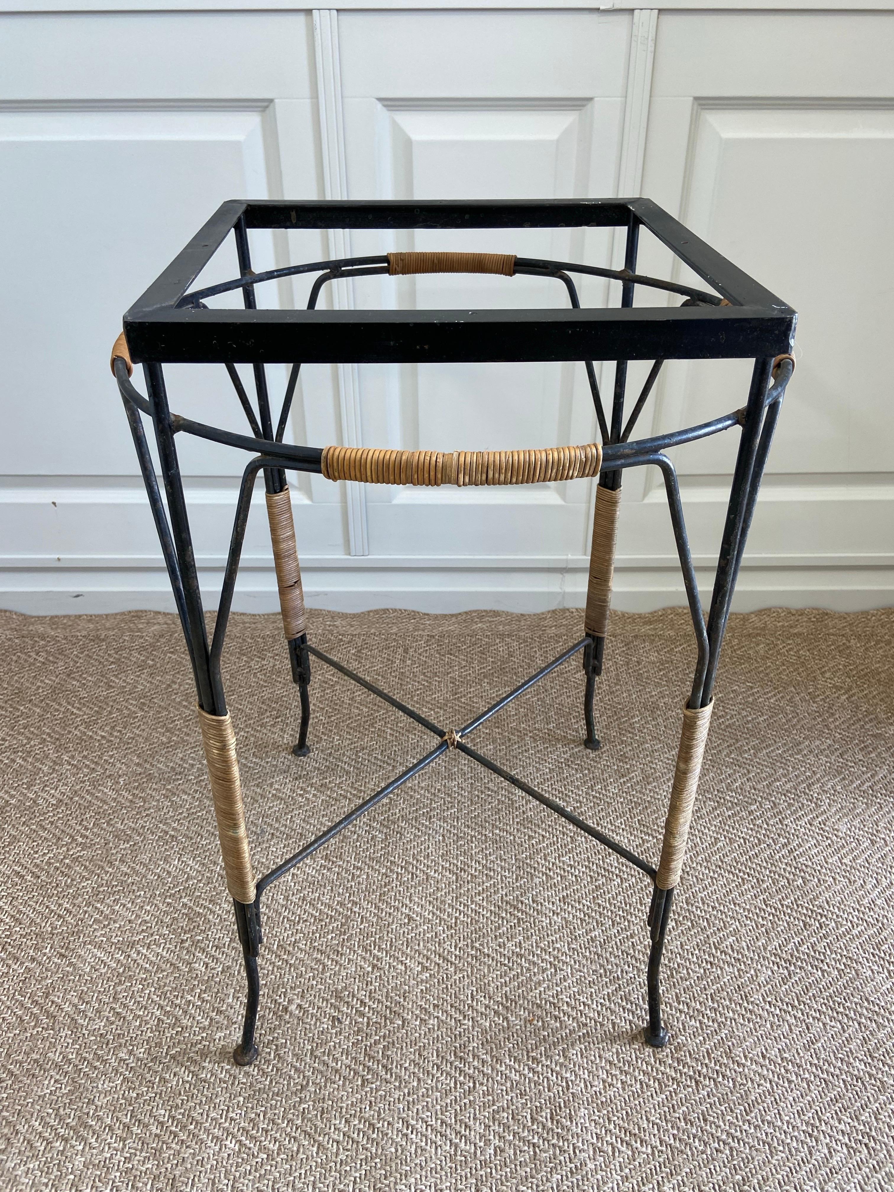 Round Rattan Wicker Table On Black Metal Frame with Glass Top, Germany, ca. 1920 For Sale 4