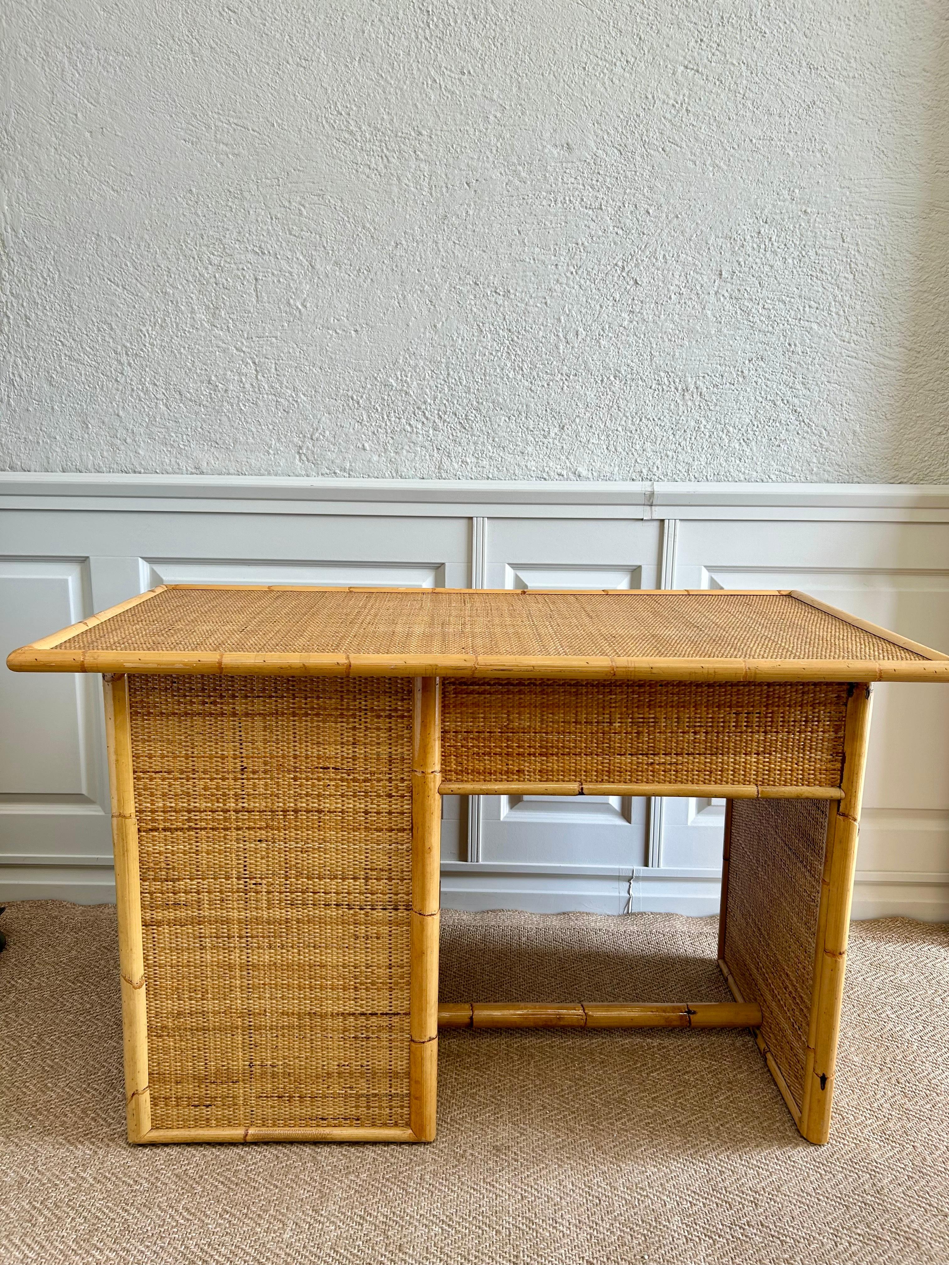 Mid-Century Modern Bamboo & Rattan Wicker Desk with 5 Drawers by Dal Vera, Italy, 1970's For Sale