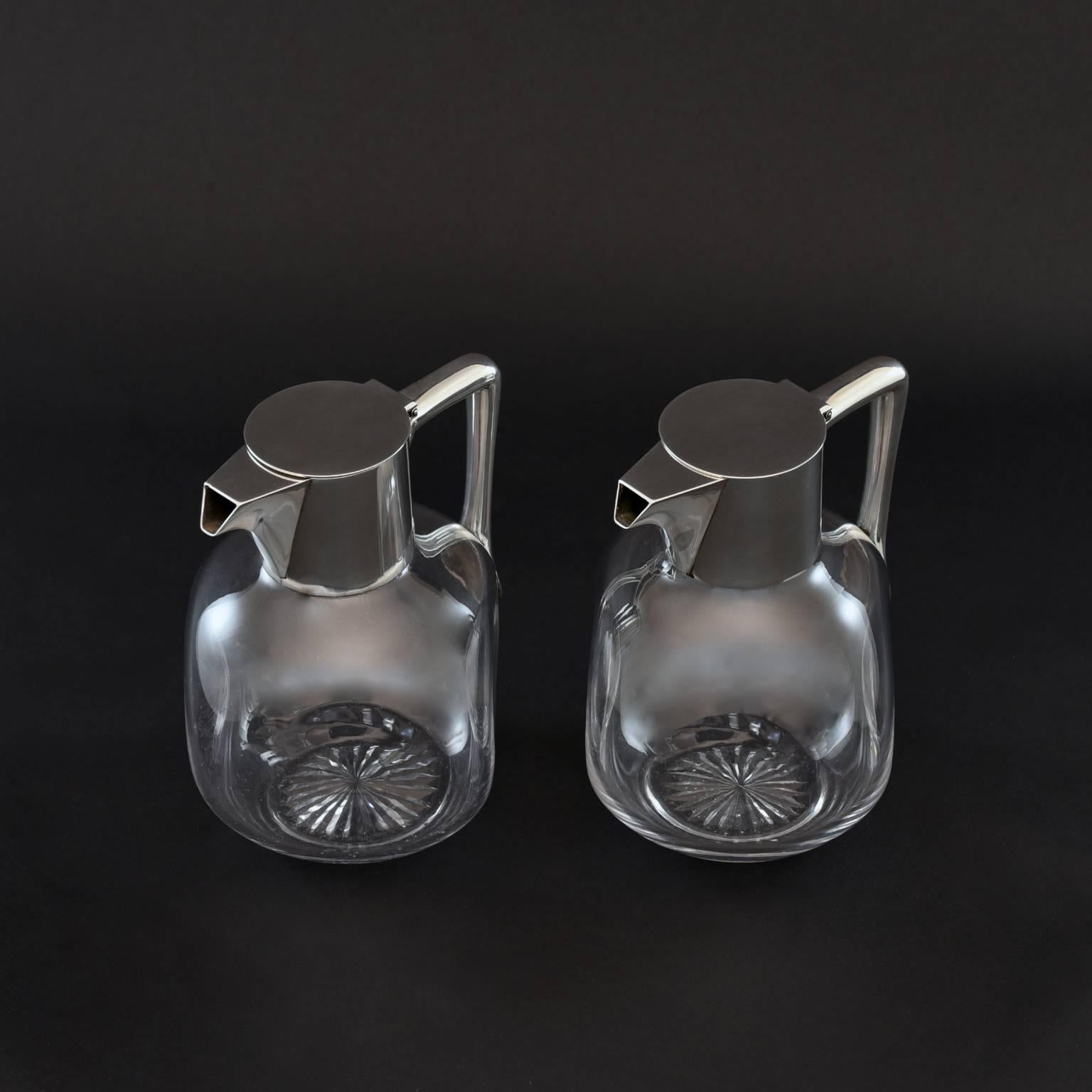 Pair of Silver and Cut-Glass Claret Jugs In Excellent Condition In London, GB