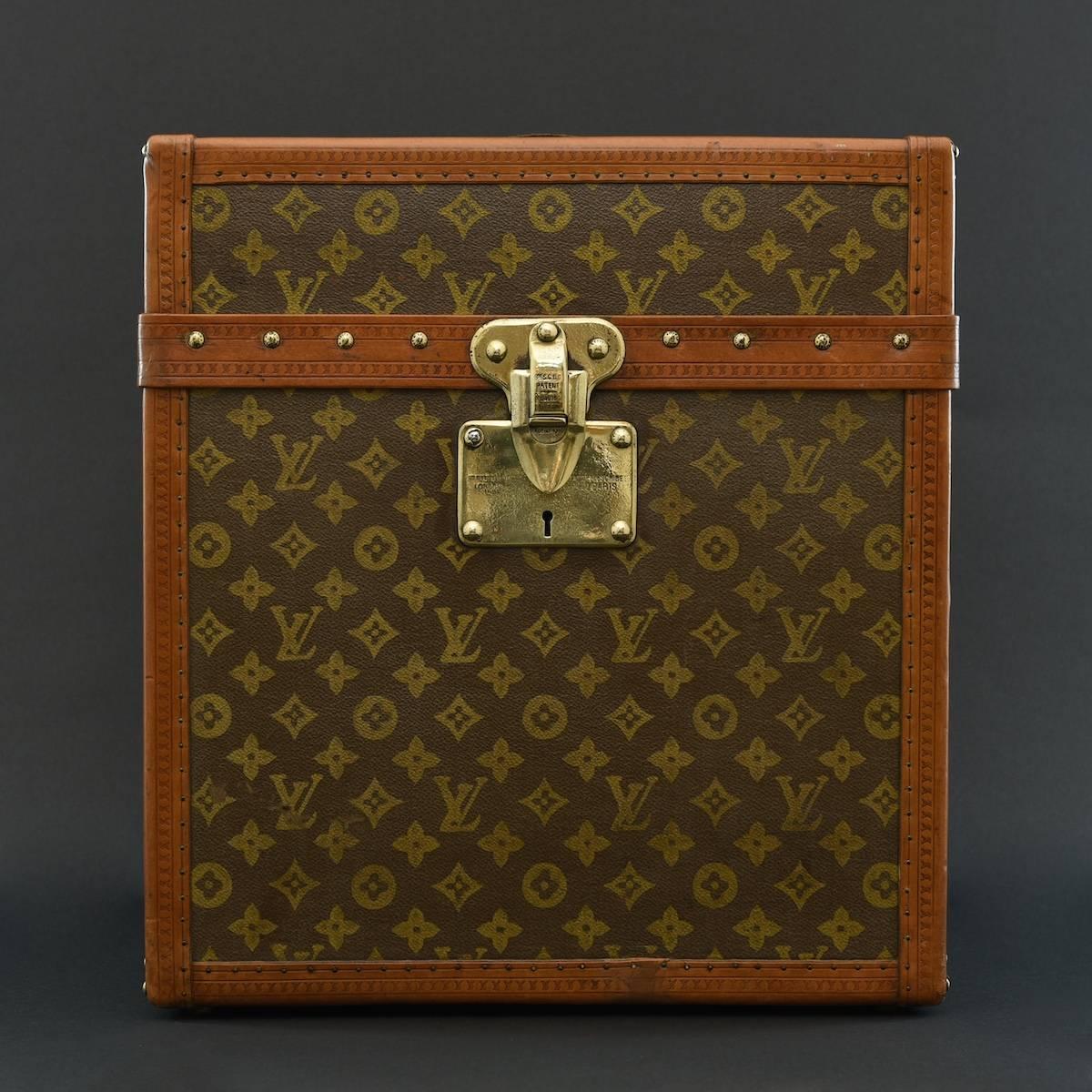 Rare Louis Vuitton Monogram Hat Box trunk in excellent condition with lozine trim to the edges, brass lock, leather handle and original tray & straps to the interior, c1910.

Louis Vuitton was founded by its namesake in 1854, with the first shop on