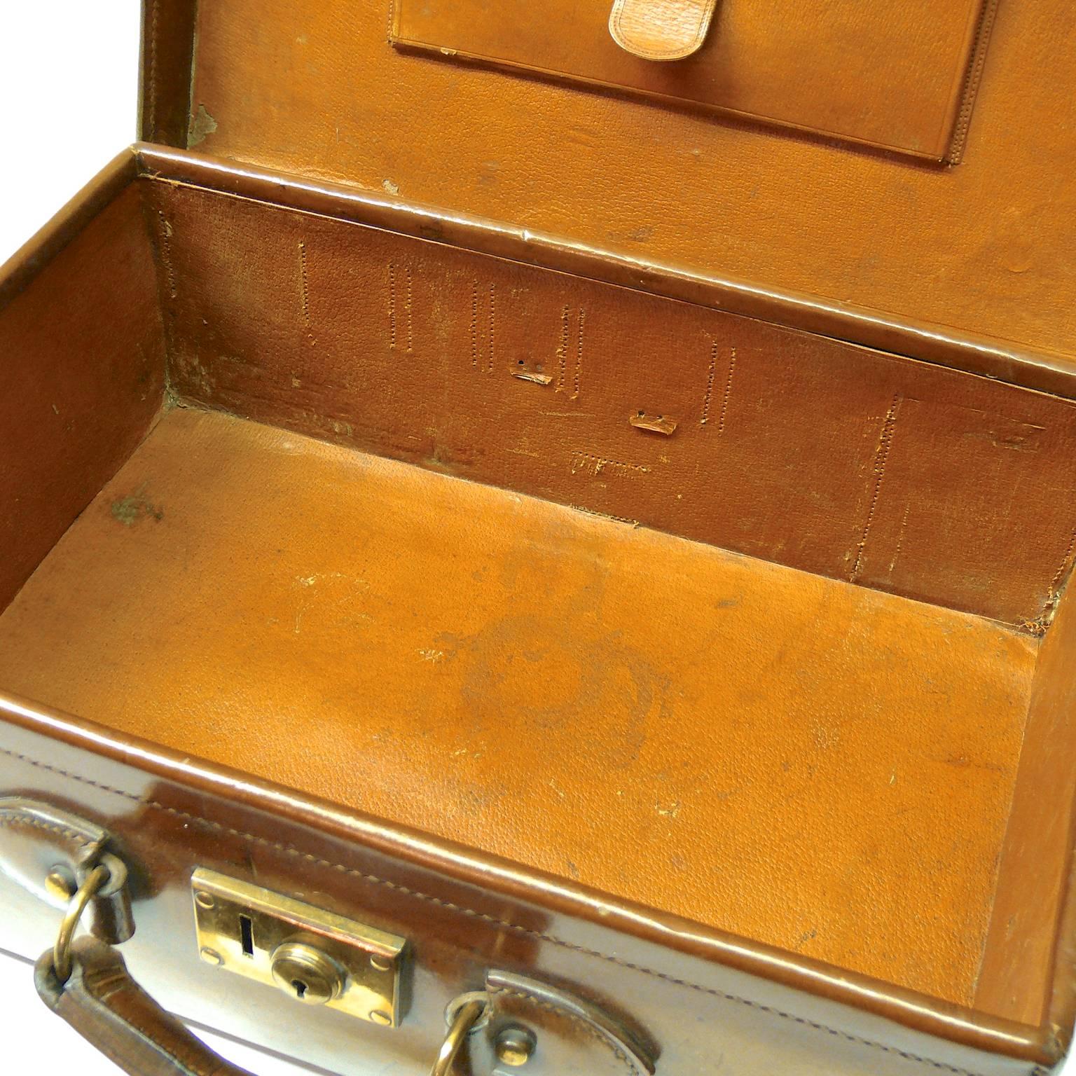 Brass Fine Quality Vintage British Leather Suitcase c1910