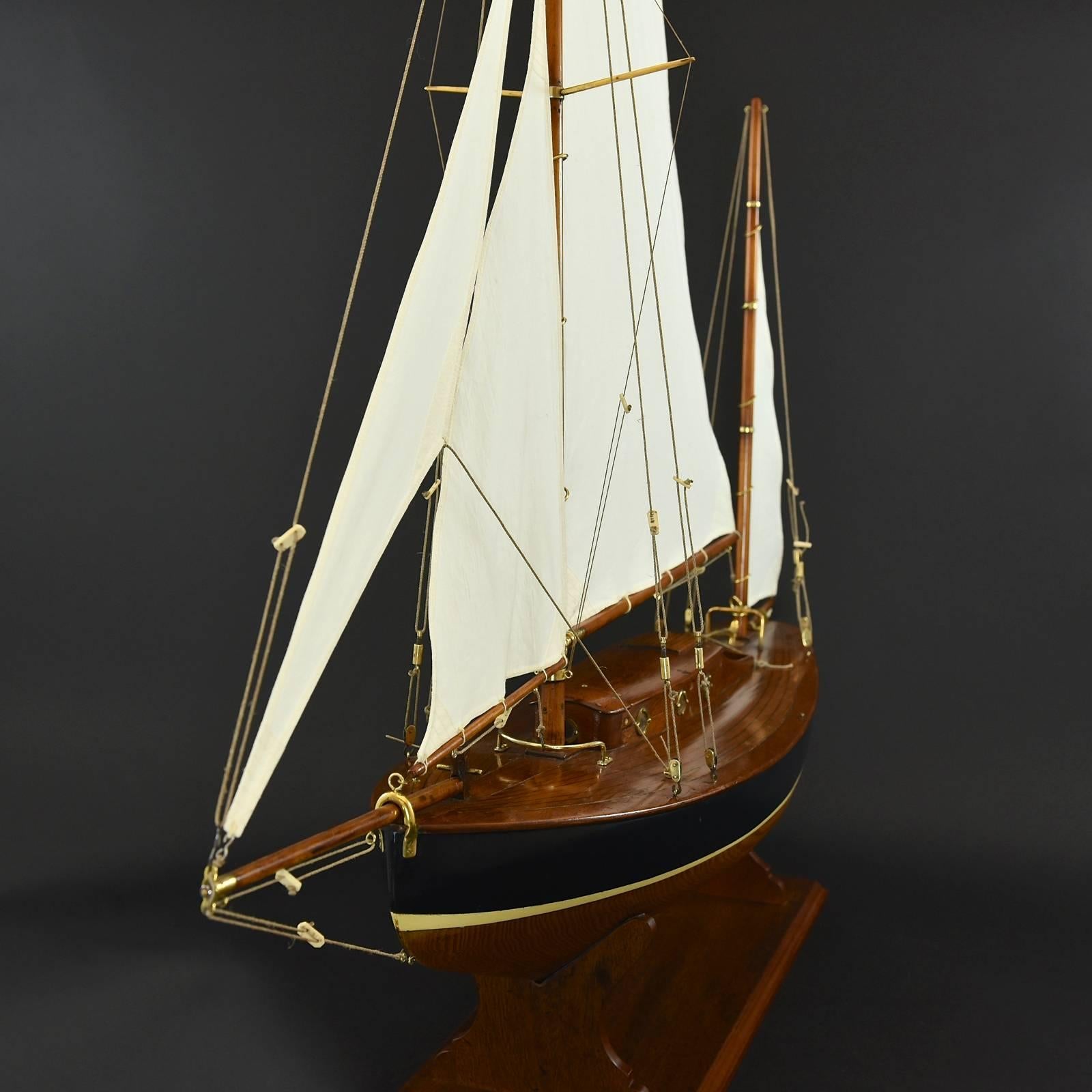 Yawl Pond Yacht Model c1925 In Good Condition In London, GB
