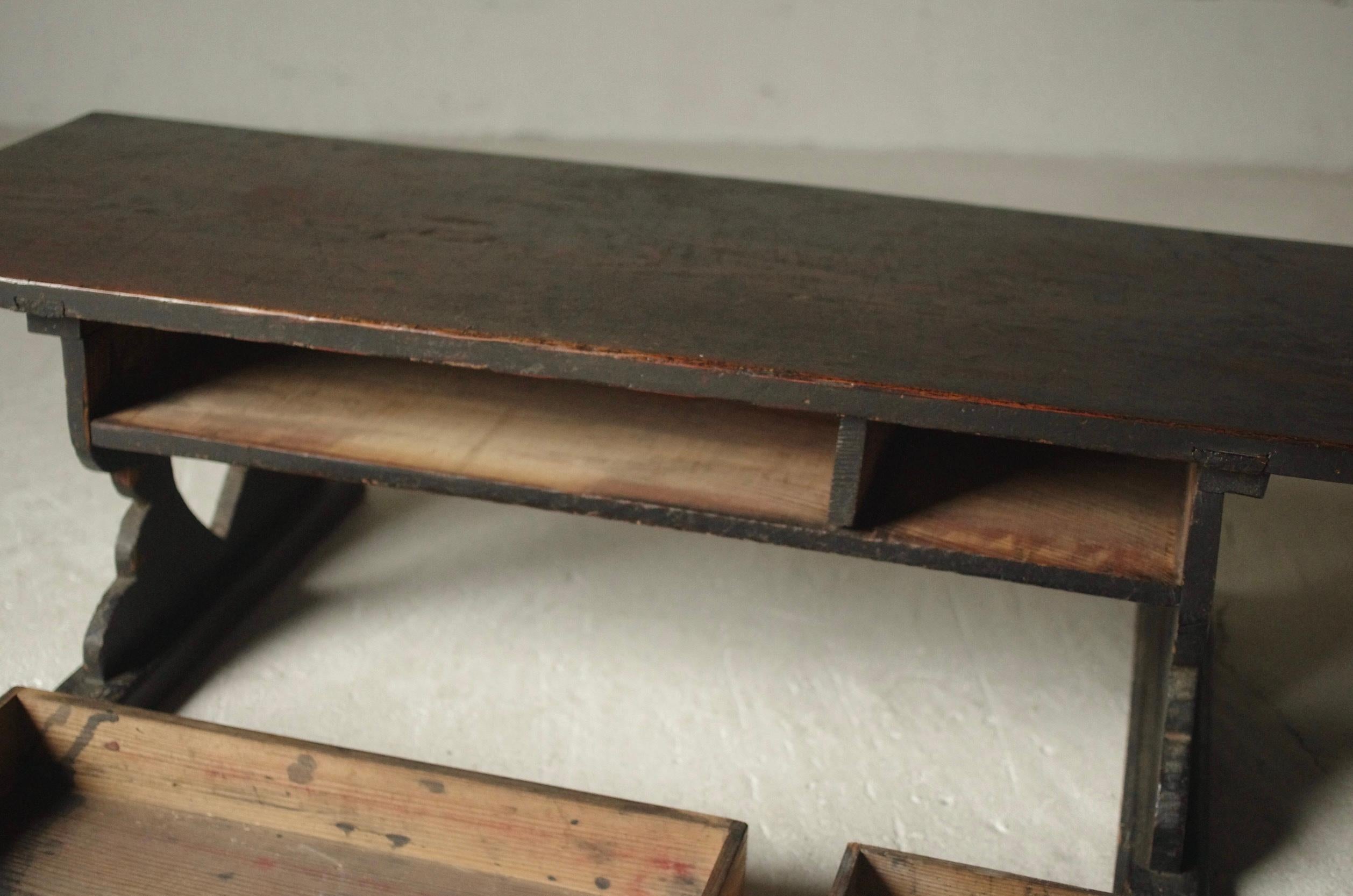 Japanese Antique Low Table / Coffee Table / 1868-1912s / Wabi-sabi Mingei For Sale 7