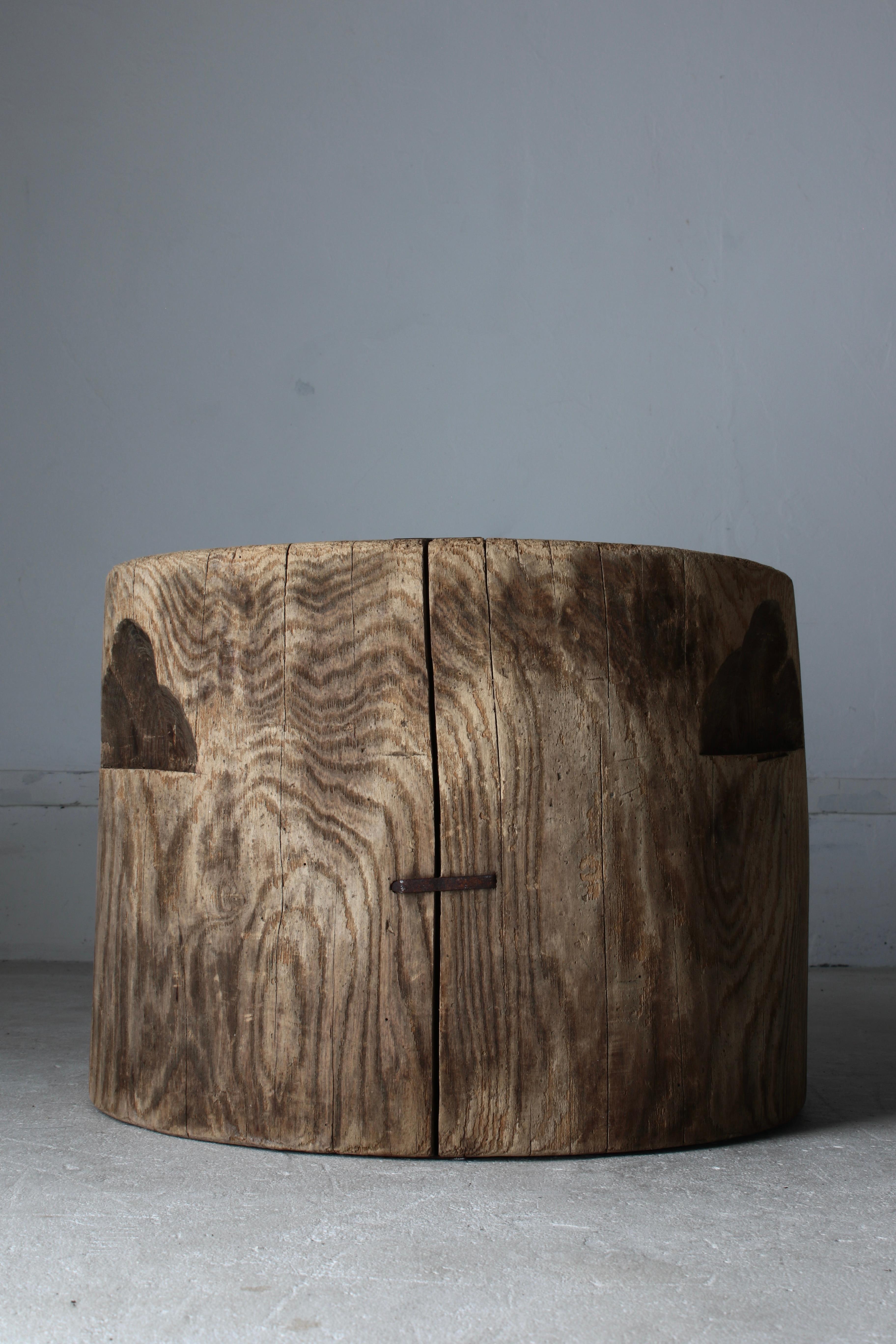 XIXe siècle Table basse/ table d'appoint japonaise en bois ancien/ 1868-1912s Wabi-sabi Primitive en vente
