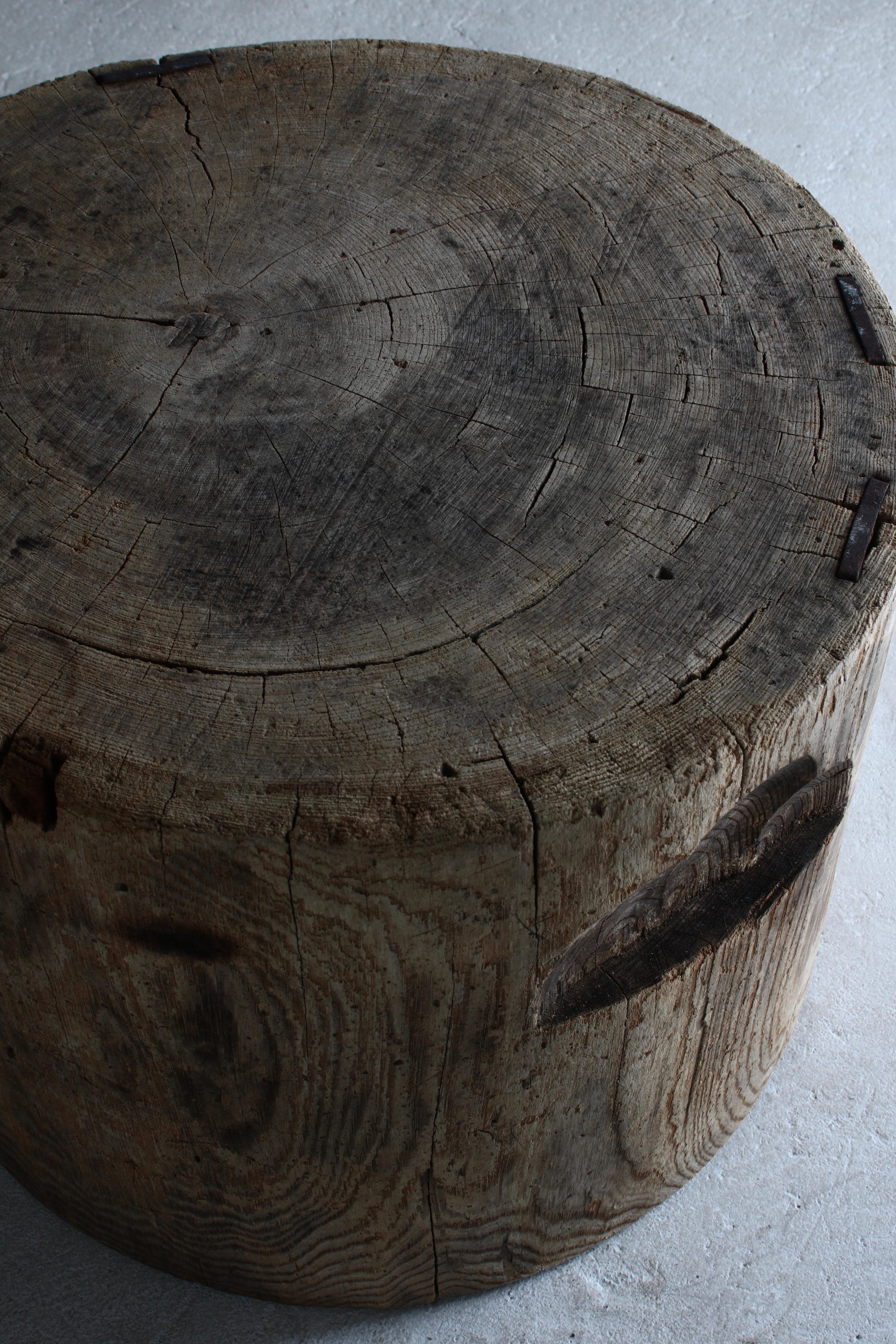 Bois Table basse/ table d'appoint japonaise en bois ancien/ 1868-1912s Wabi-sabi Primitive en vente