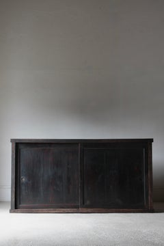 Antiguo Tansu Negro Japonés Grande / Aparador / 1868-1912s / Wabi-Sabi