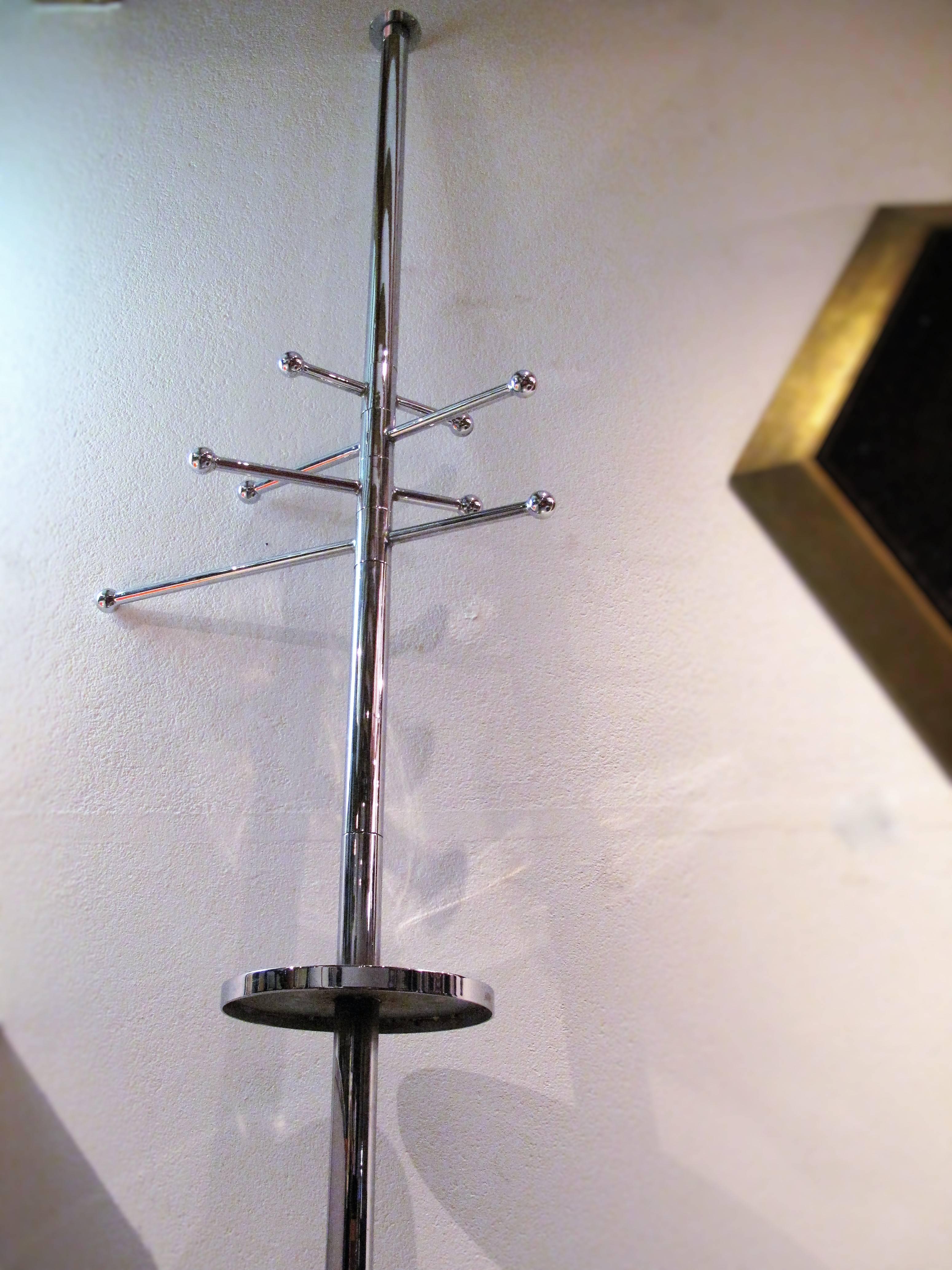 Mid-Century Modern Vittorio Introini Chromed Steel Coat Rack for Saporiti, Italy For Sale