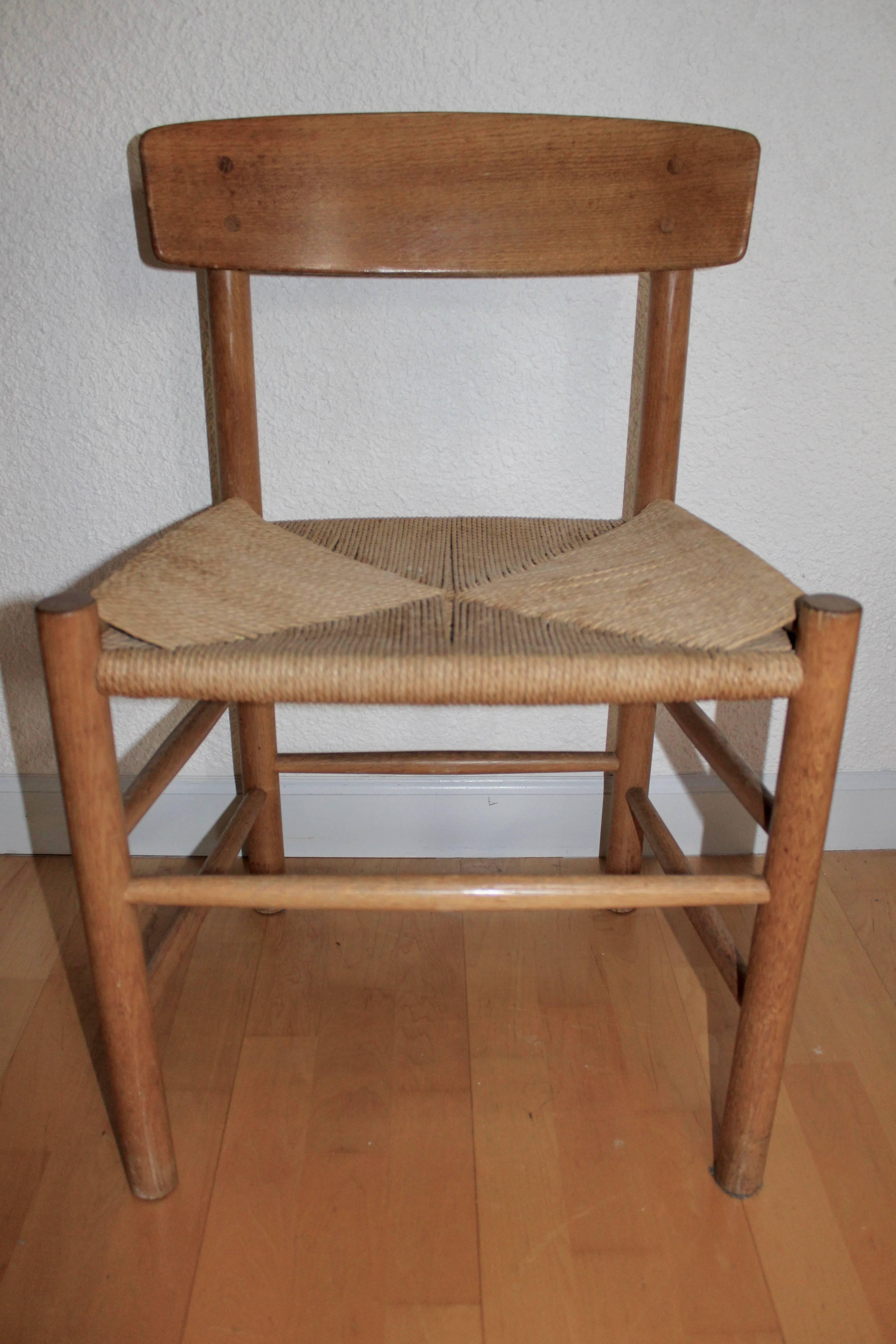 Four Dining Chairs by Børge Mogensen In Good Condition For Sale In Grenoble, FR