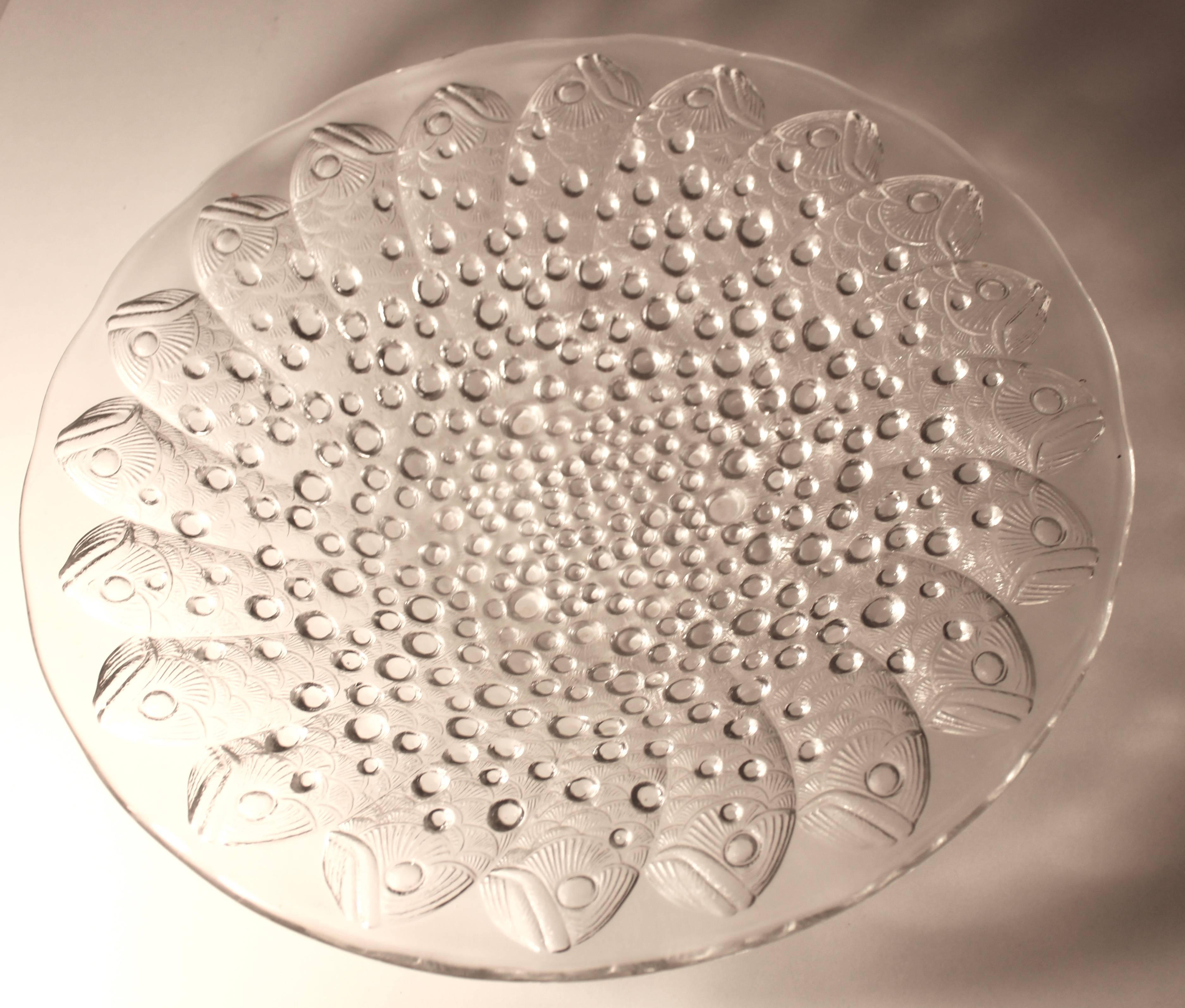 Mid-Century Modern Exquisite Large Lalique Fish and Bubble Roscoff Center Bowl For Sale