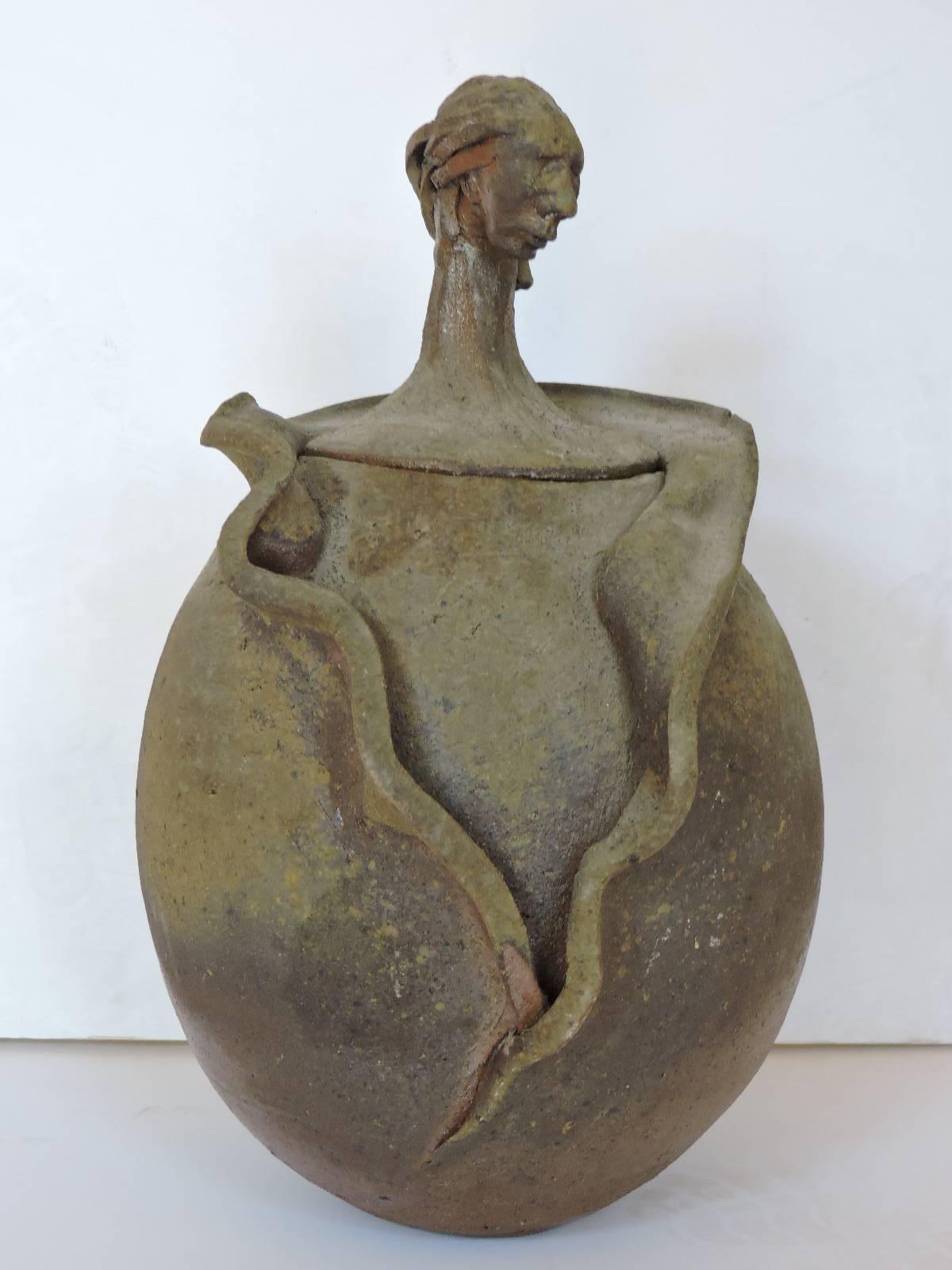 Vase en poterie de style surréaliste, années 1970 Bon état - En vente à Rochester, NY