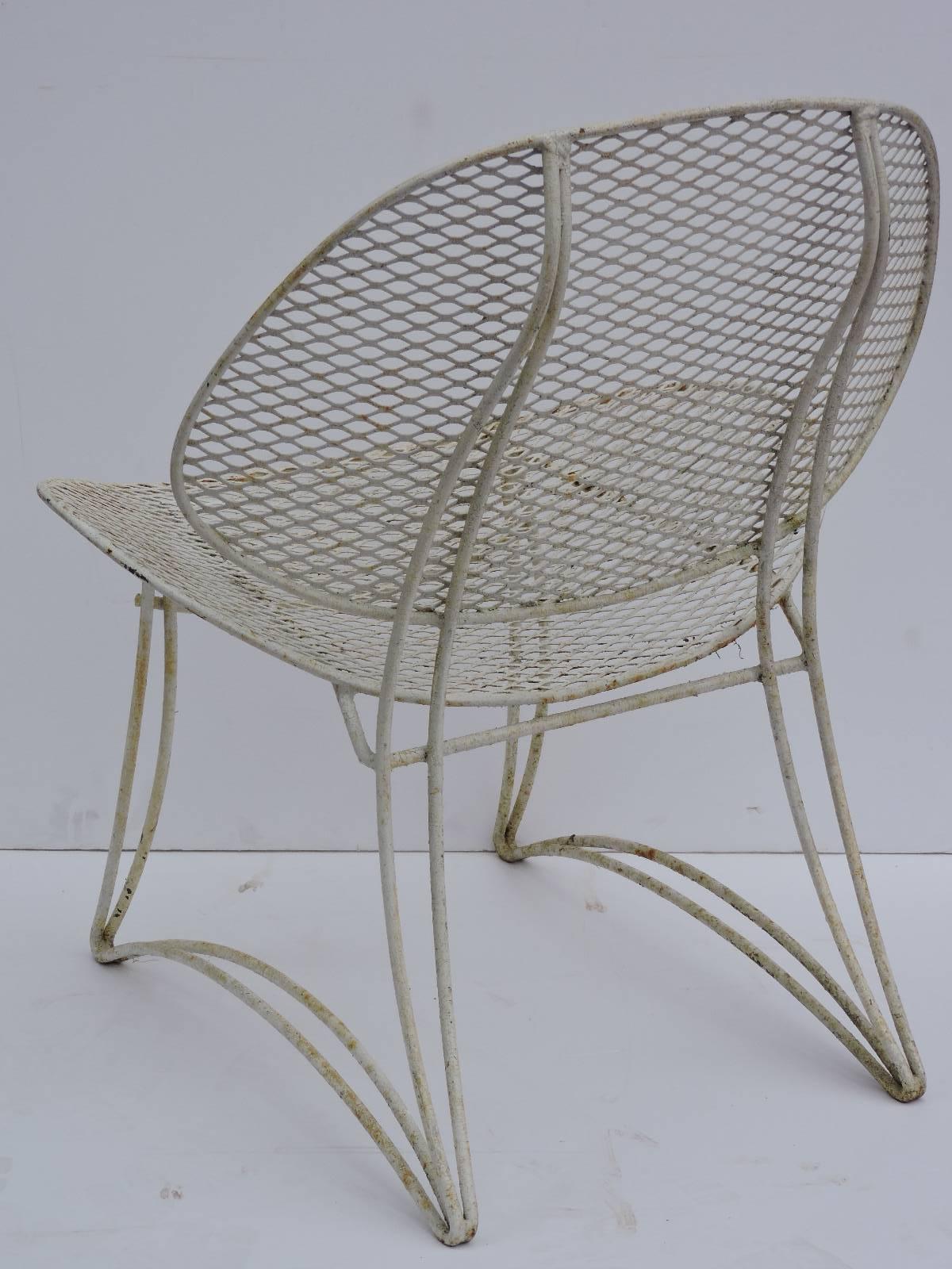Modernist Wrought Iron Clam Shell Chairs In Good Condition In Rochester, NY