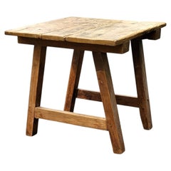 Table d'appoint rustique en pin de style colonial espagnol ancien