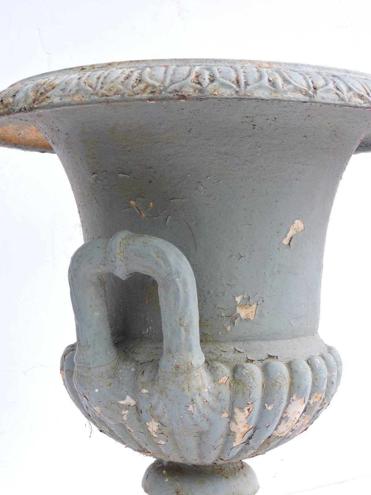 American  Antique Classical Cast Iron Garden Urn