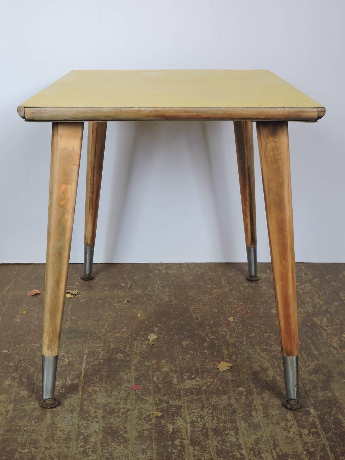20th Century   Table style Jean Prouve