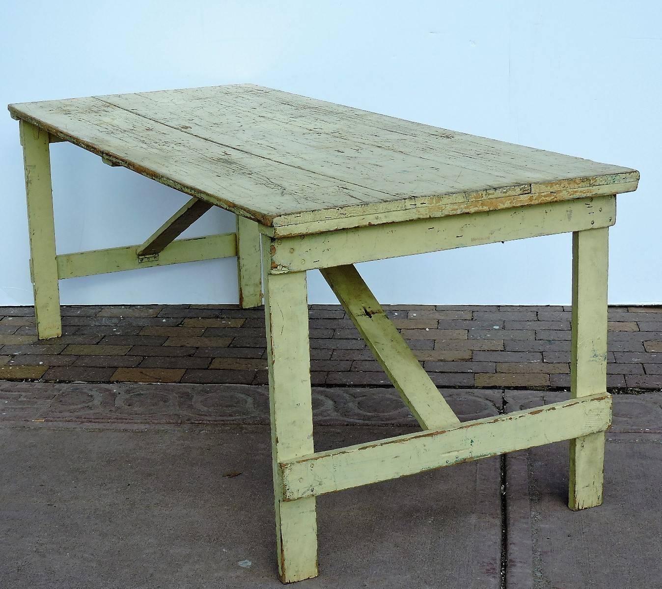 American  Collapsible Leg Rustic Farm Table in Old Pale Yellow Paint