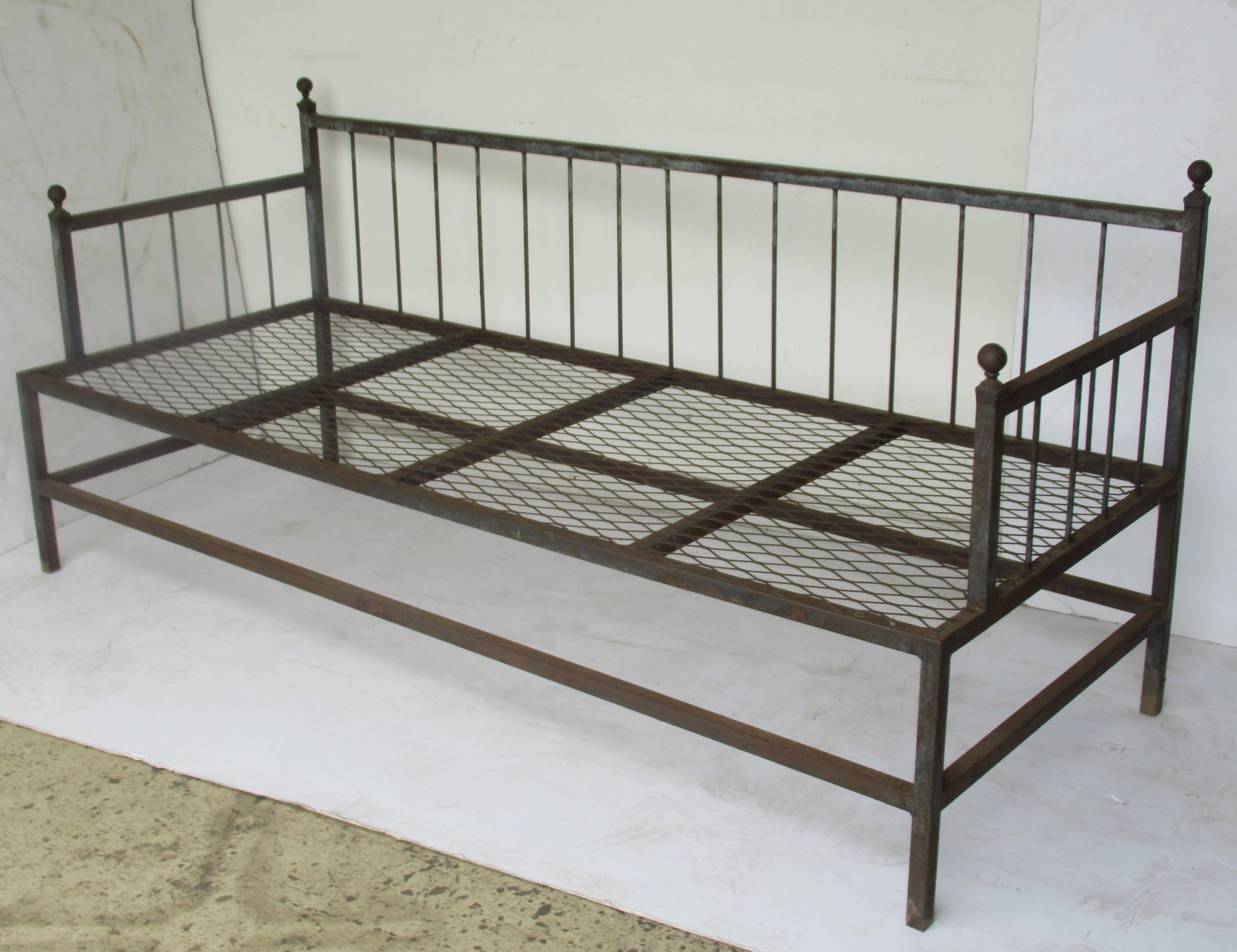 Classical Iron Daybed  5