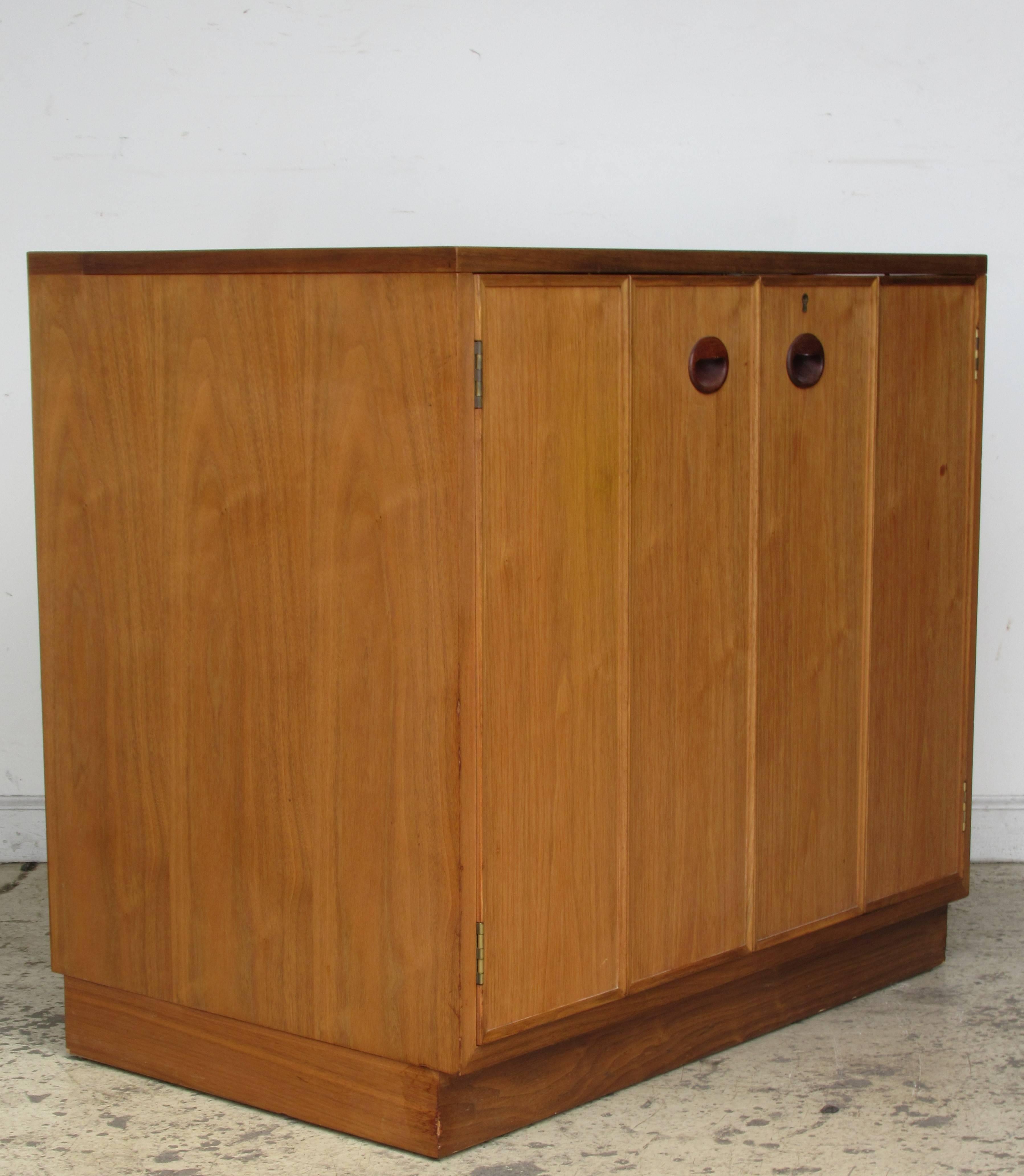 Lift Top Cabinet by Edward Wormley for Dunbar 3