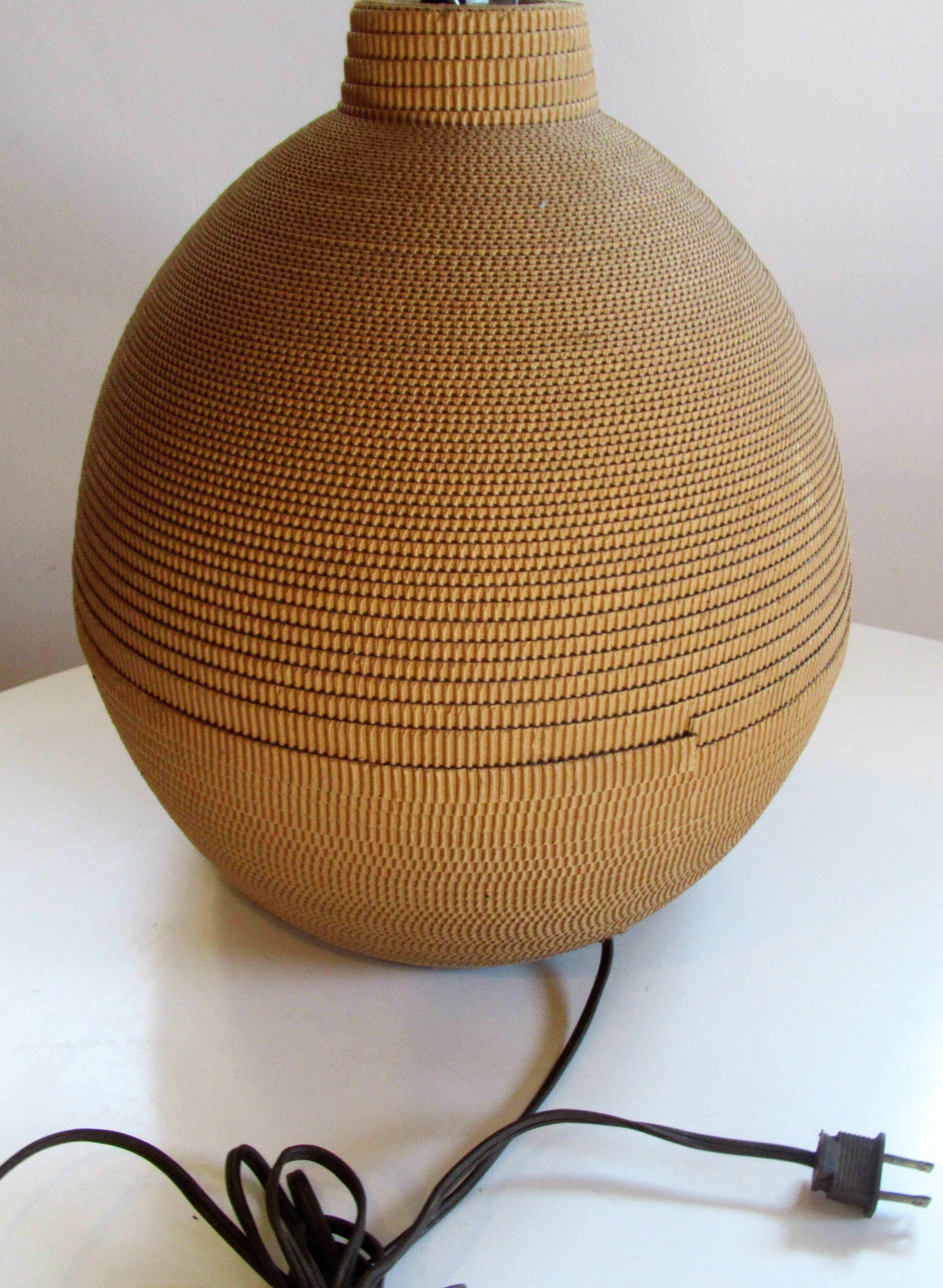 1970s Corrugated Cut Paper Table Lamp In Good Condition In Rochester, NY