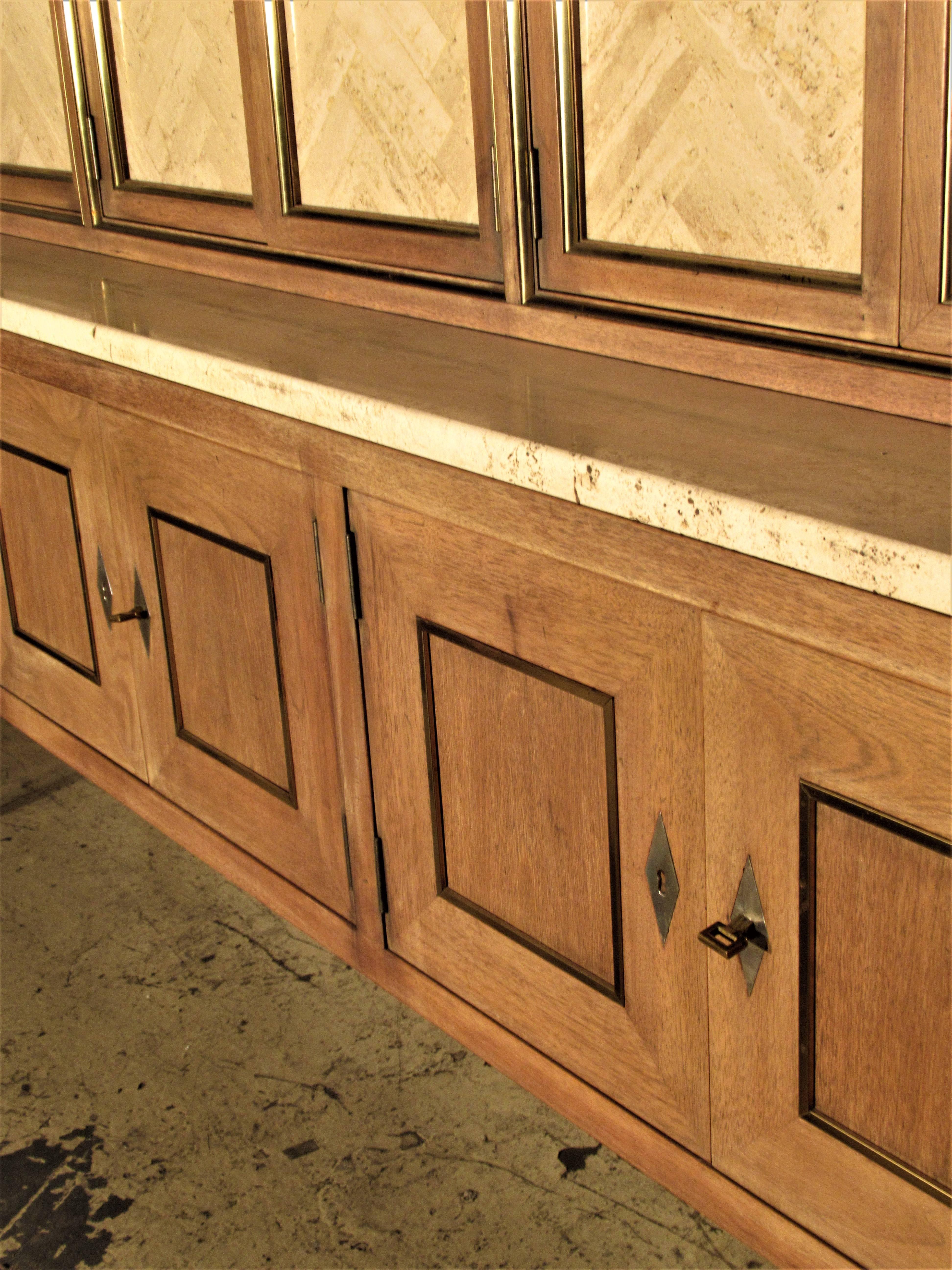 Travertine Door Cerused Credenza Breakfront In Good Condition In Rochester, NY