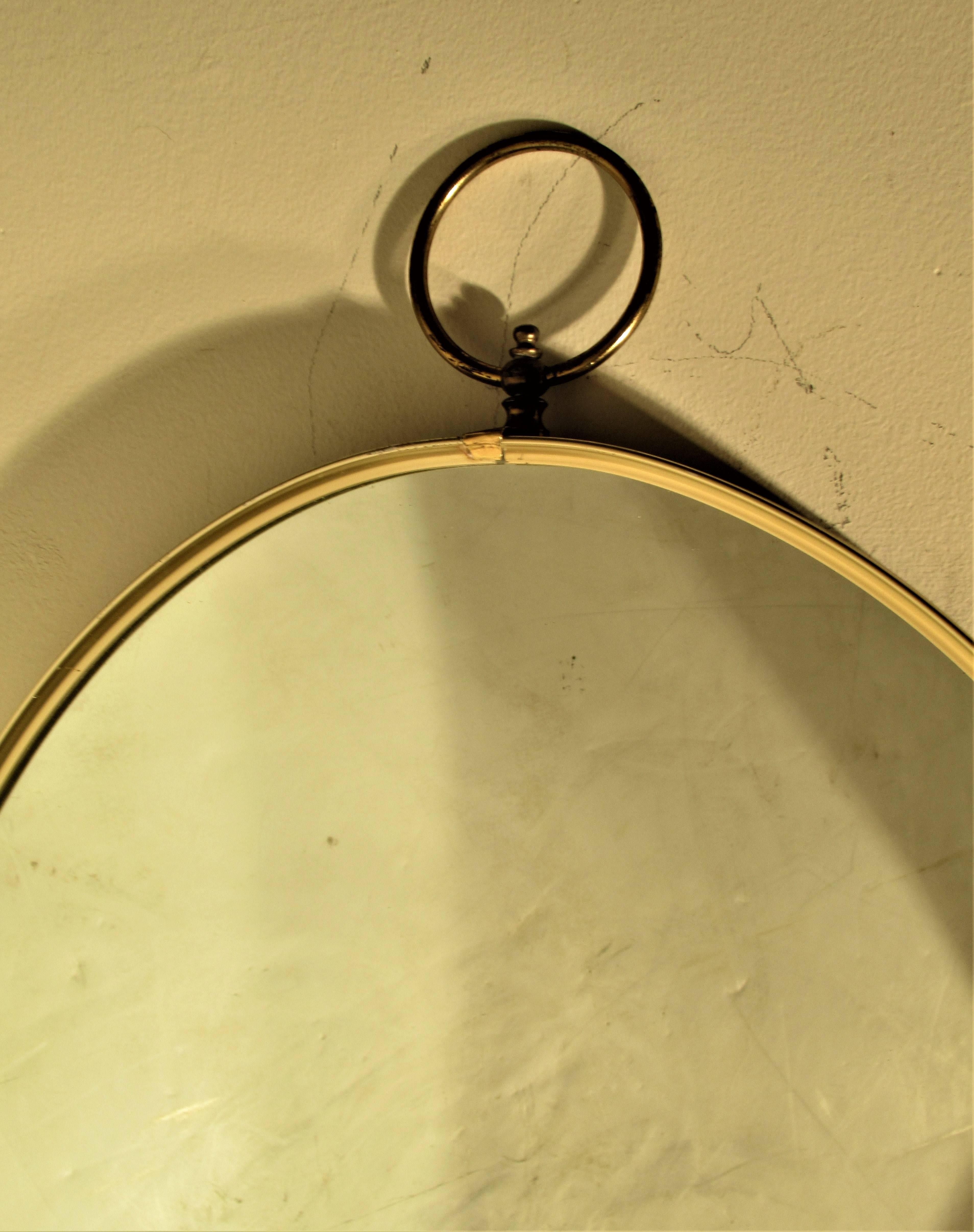 Classic Oval Brass Mirror with Ring Finial In Good Condition In Rochester, NY