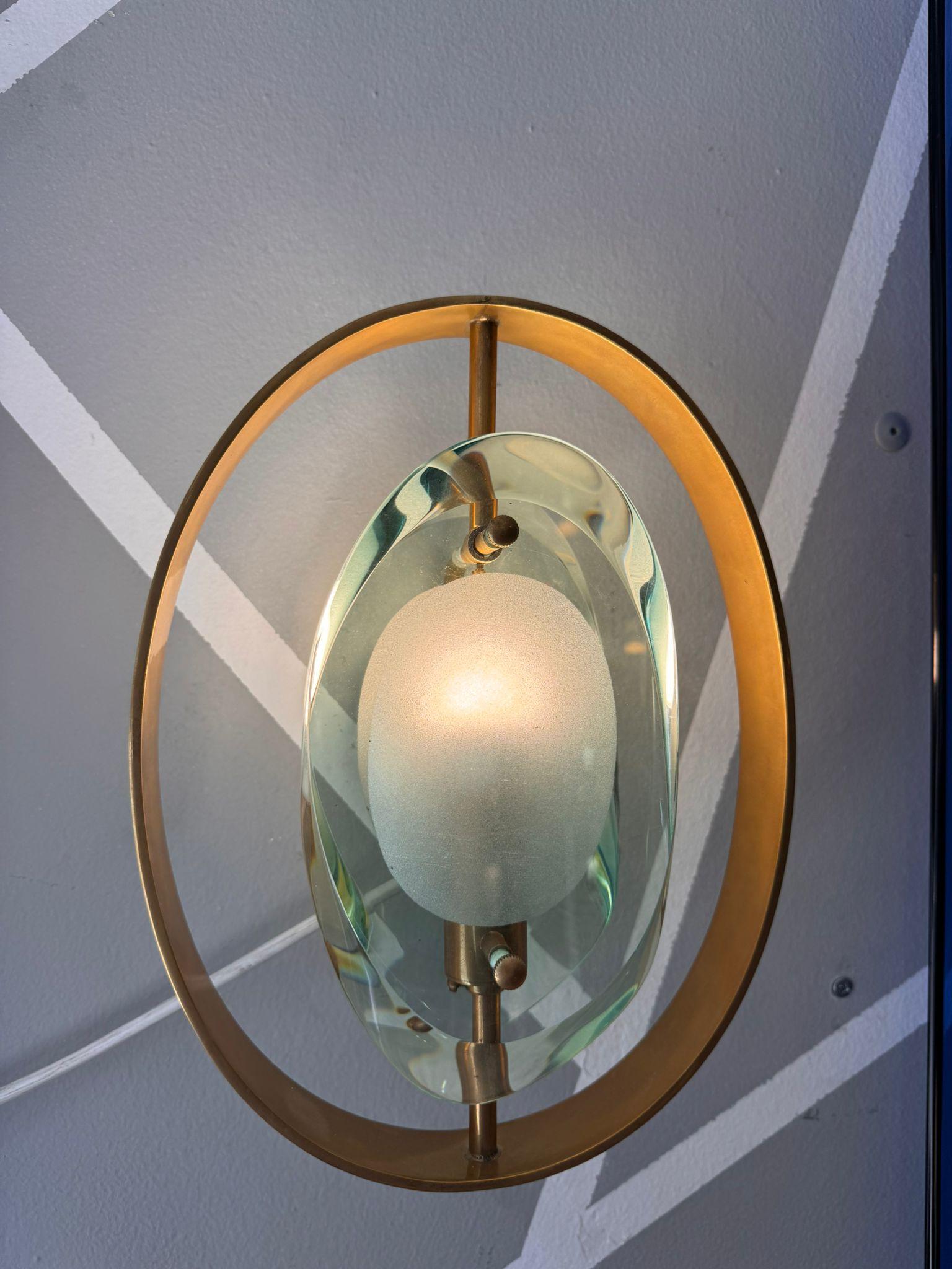 Coppia di lampade da parete Max Ingrand per Fontana Arte in vendita 2