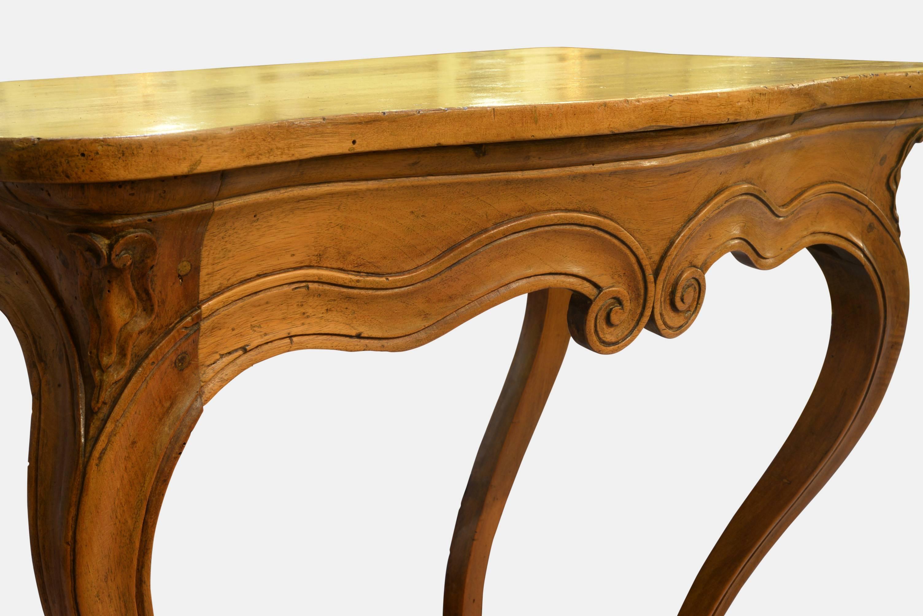 Early 19th Century Italian Walnut Side Table