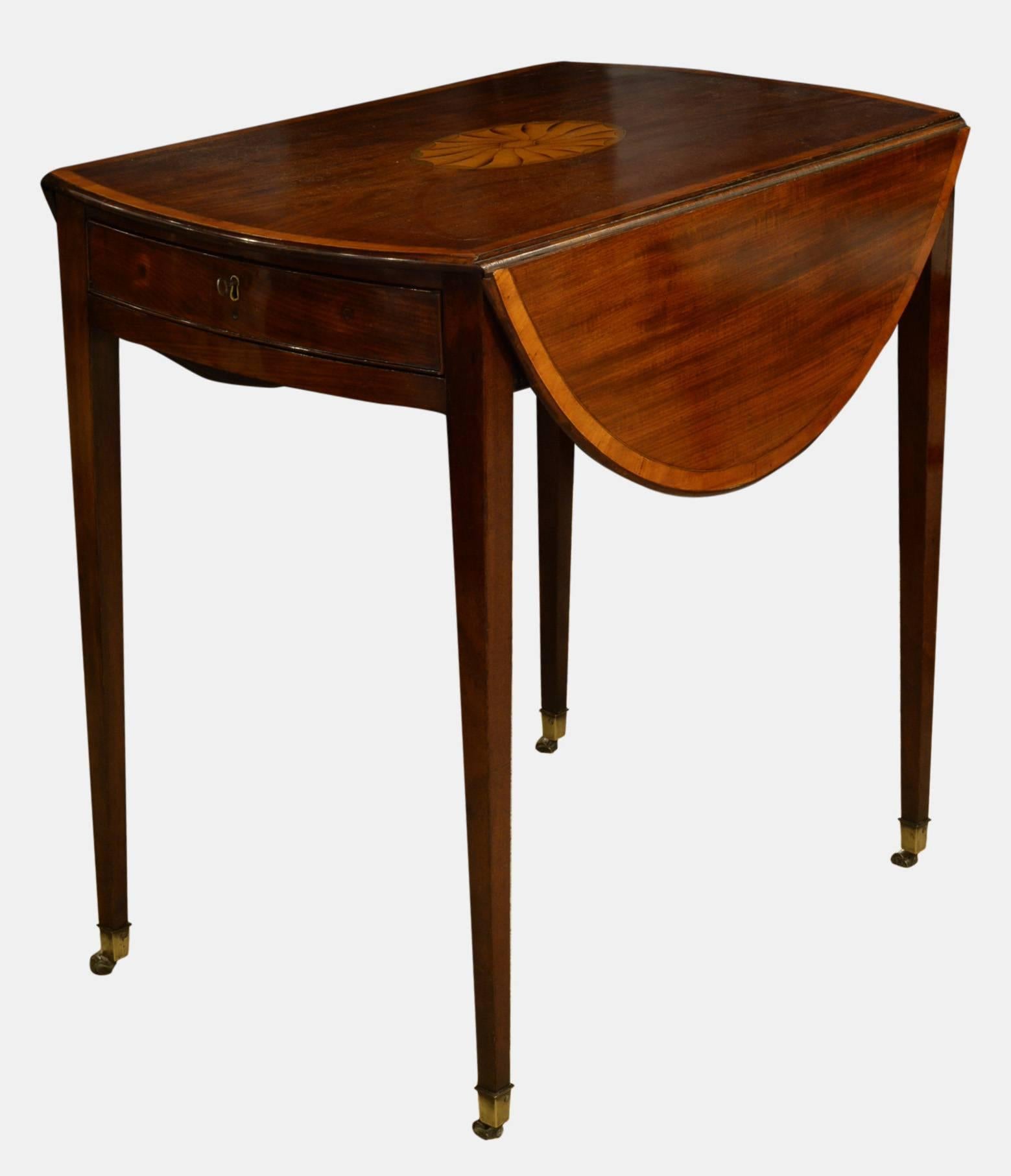 George III Mahogany Pembroke Table In Excellent Condition For Sale In Salisbury, GB