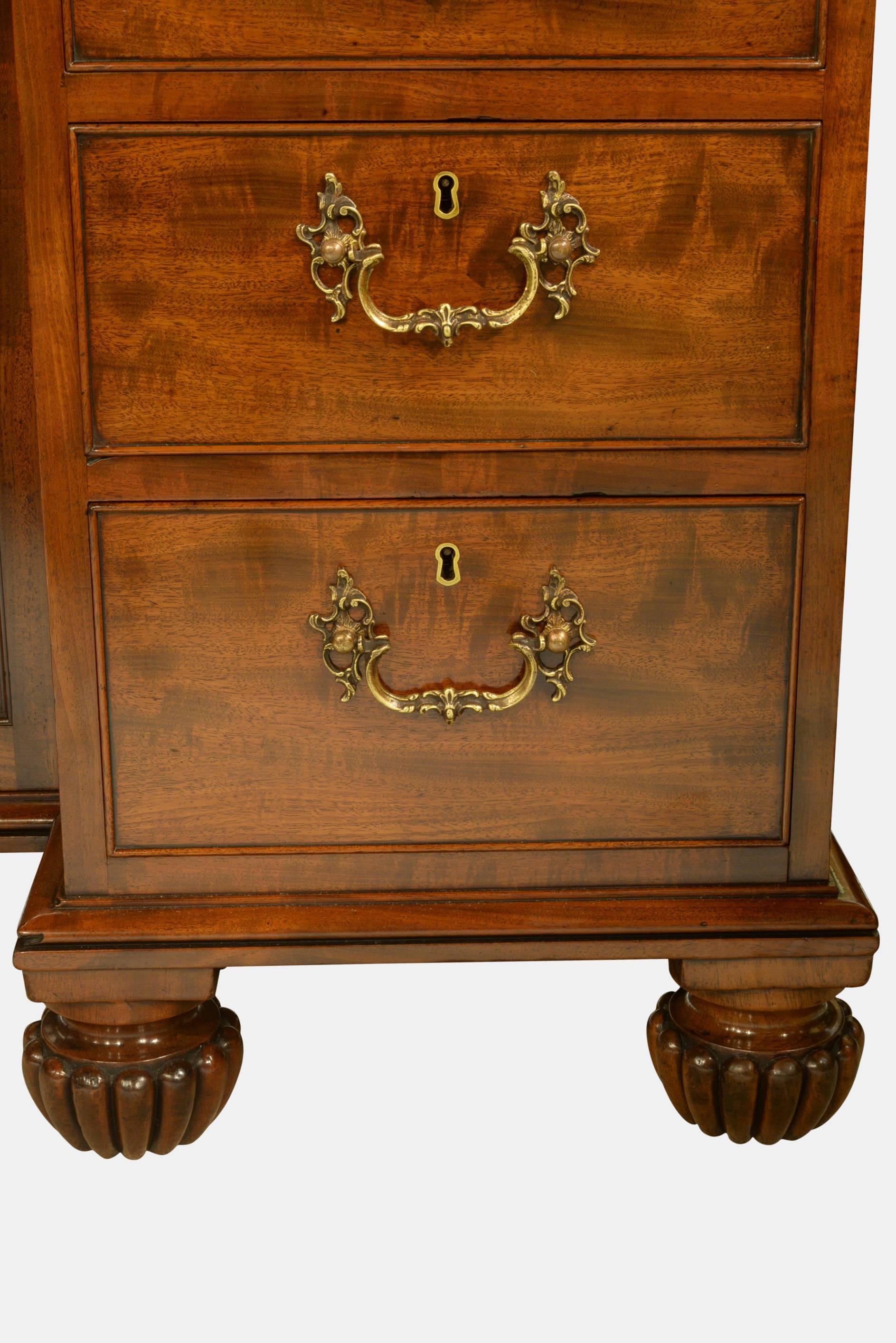 Early 19th Century George III Kneehole Mahogany Desk For Sale
