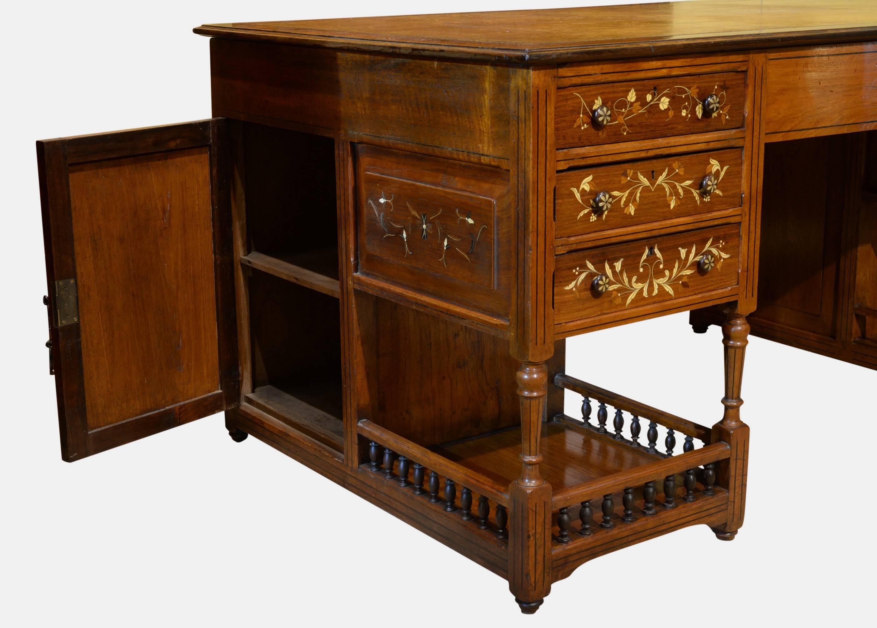 19th Century Anglo-Indian Hardwood Partners Desk In Excellent Condition For Sale In Salisbury, GB