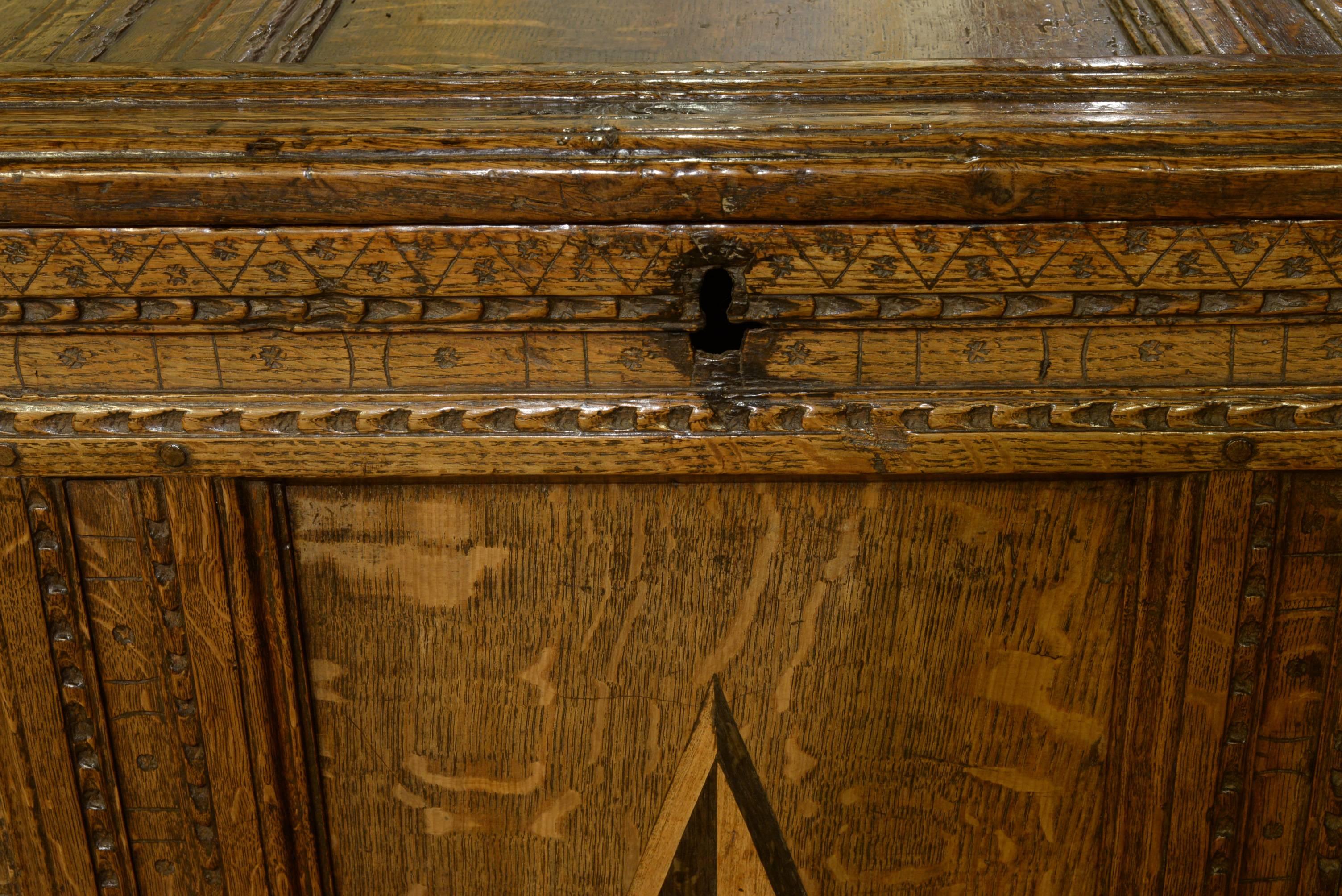 17th Century Oak Coffer For Sale 1