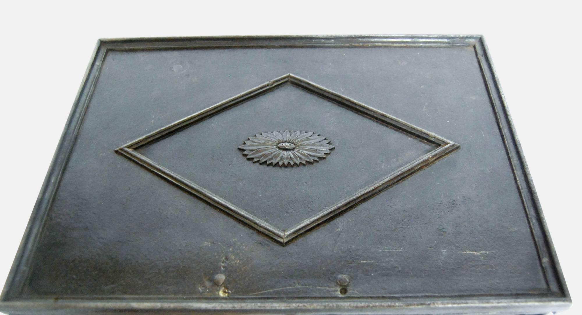19th Century Cast Iron Strong Box In Excellent Condition In Salisbury, GB