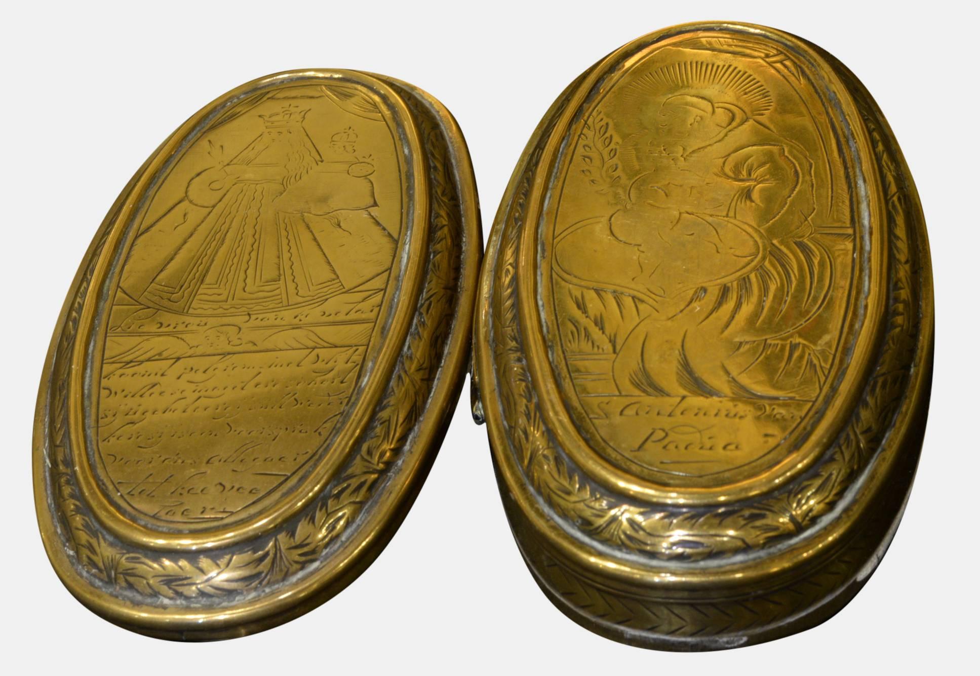 18th Century, Dutch Brass Tobacco Box In Excellent Condition In Salisbury, GB