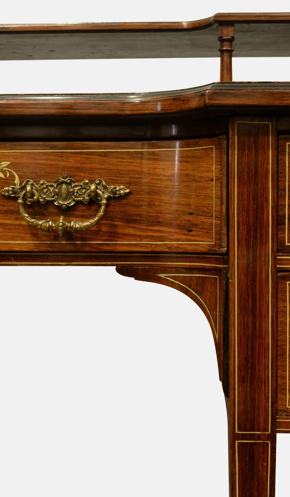 20th Century Edwardian Mahogany Inlaid Kneehole Desk For Sale