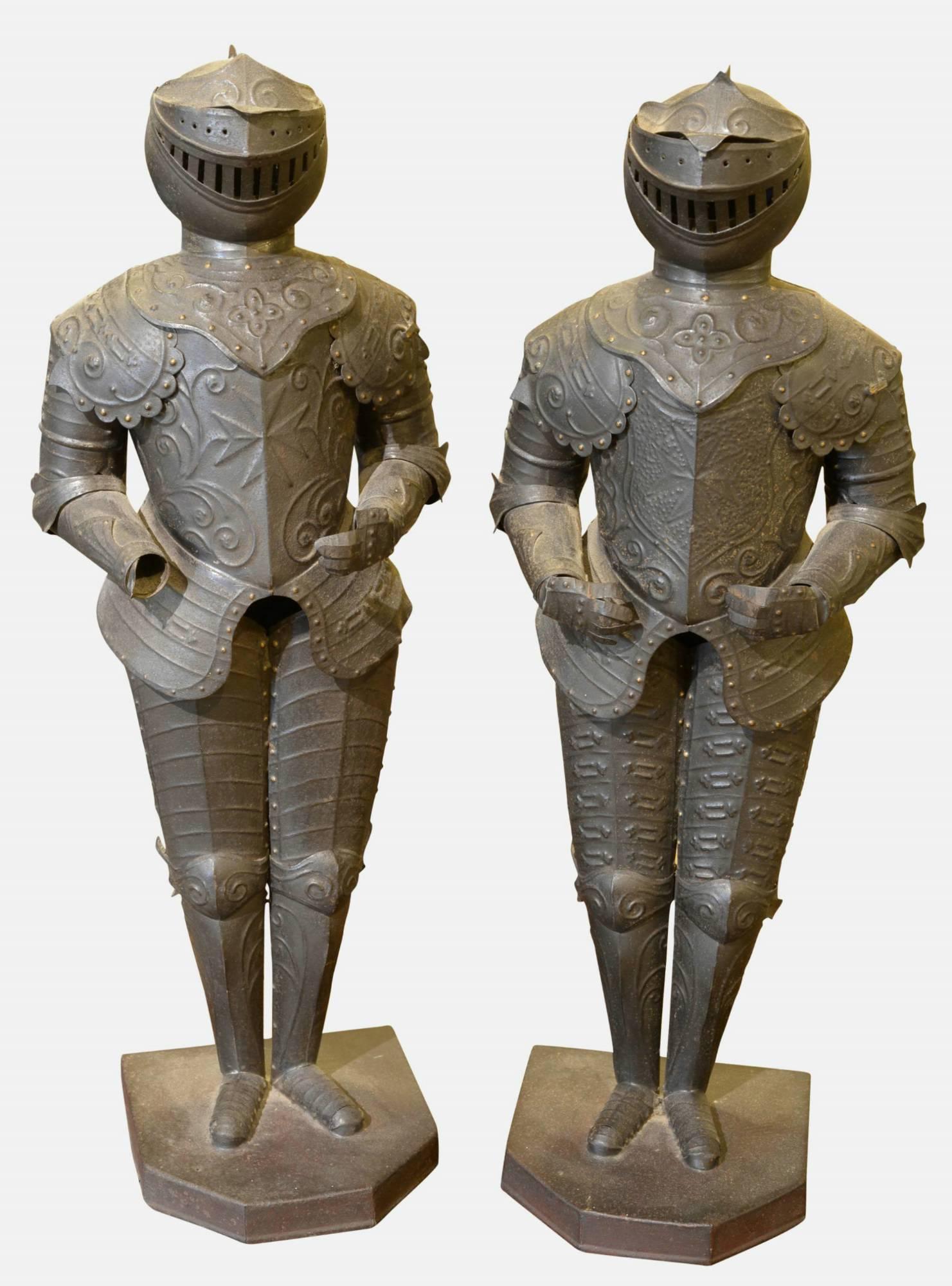 A pair of miniature suits of armour in 16th century style.

Early 20th century.