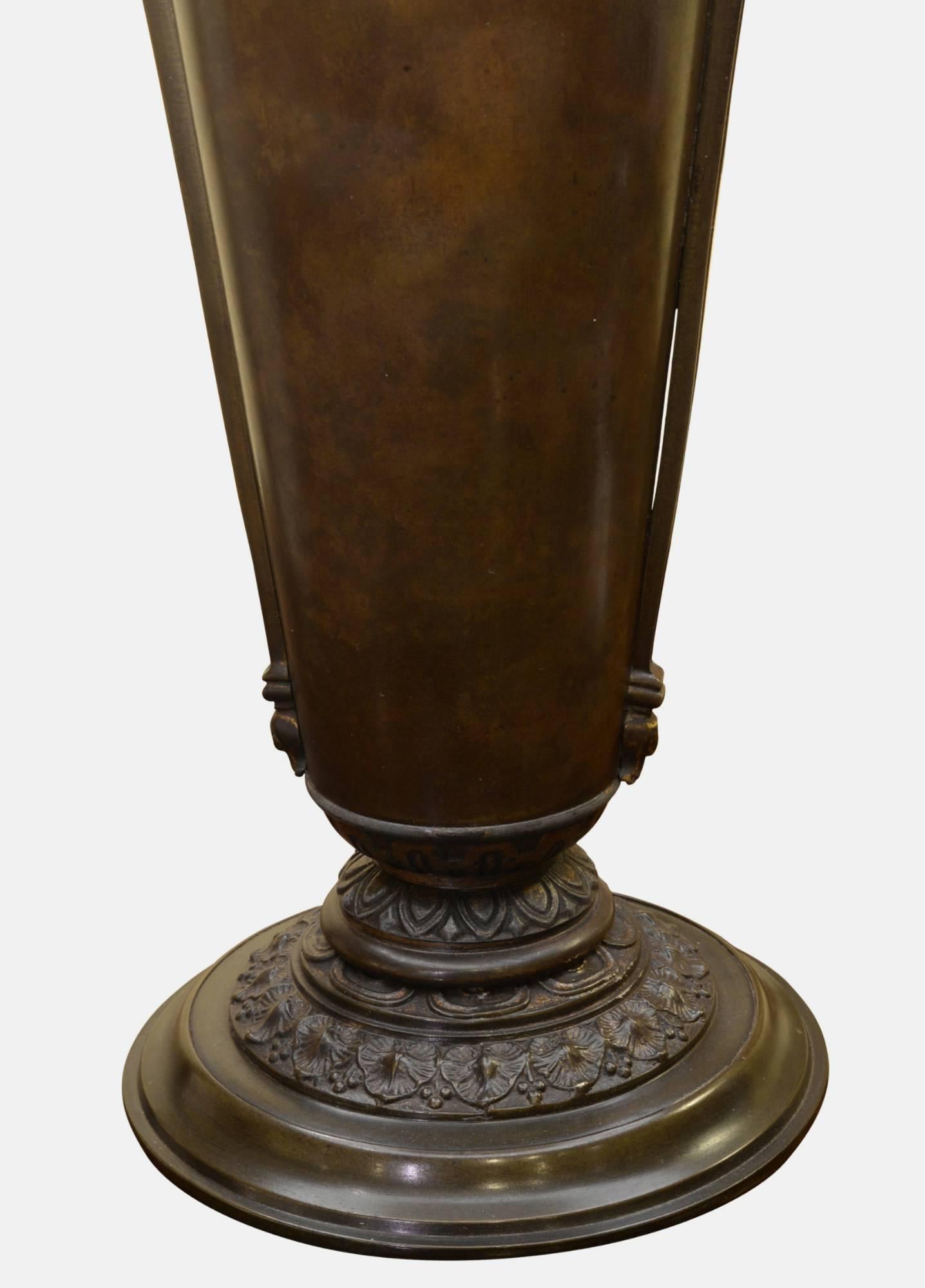 19th Century Bronzed and Gilt Metal Faust Lamp In Excellent Condition In Salisbury, GB