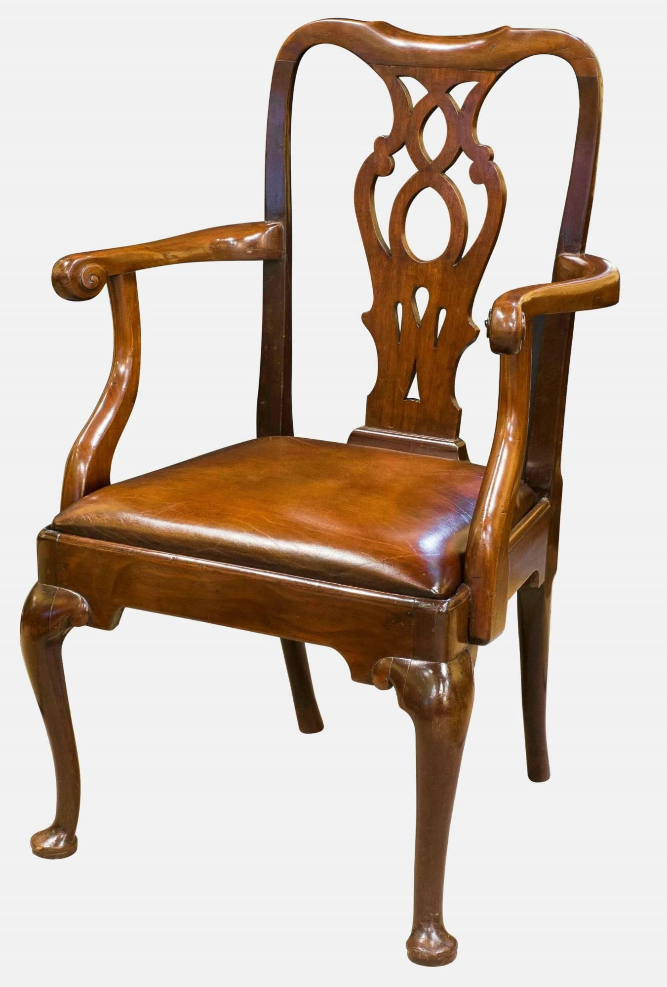 A mahogany elbow chair with hand dyed drop-in seat
Measure: Seat height 49cm
circa 1730.