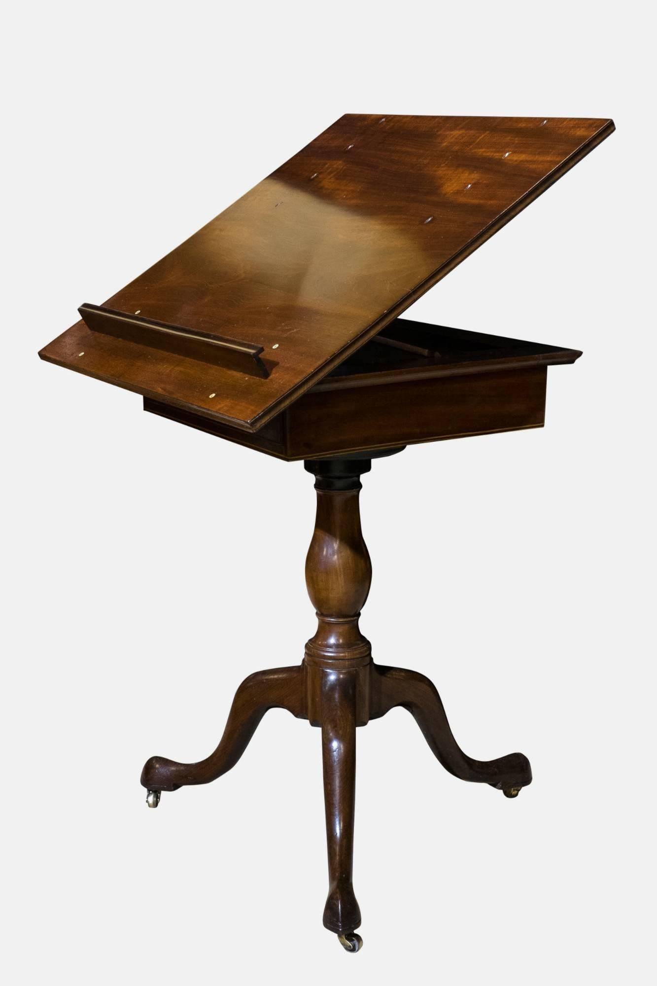 An 18th century mahogany artists table.

circa 1760.
    