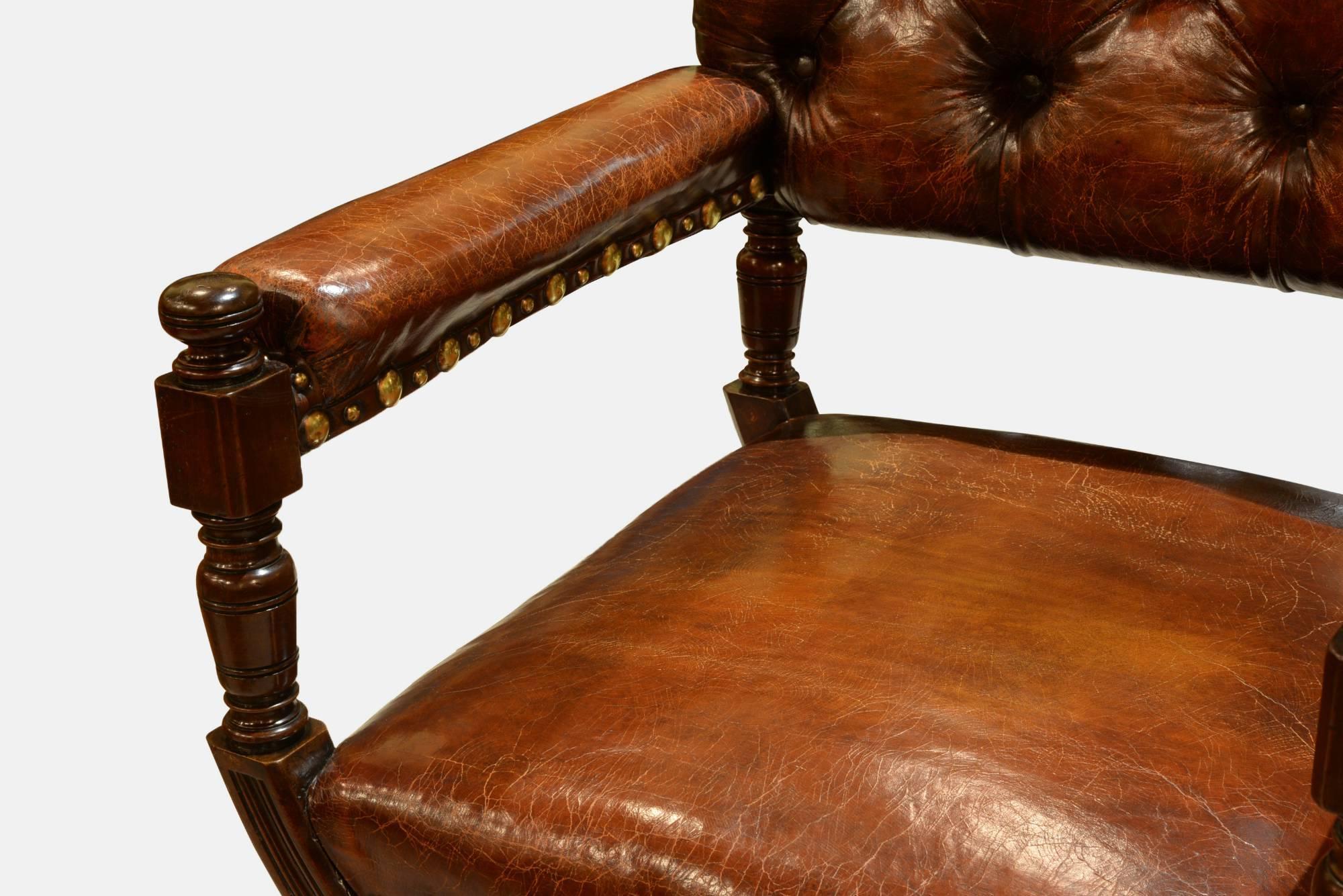 Pair of 19th Century Mahogany Library Chairs In Excellent Condition For Sale In Salisbury, GB